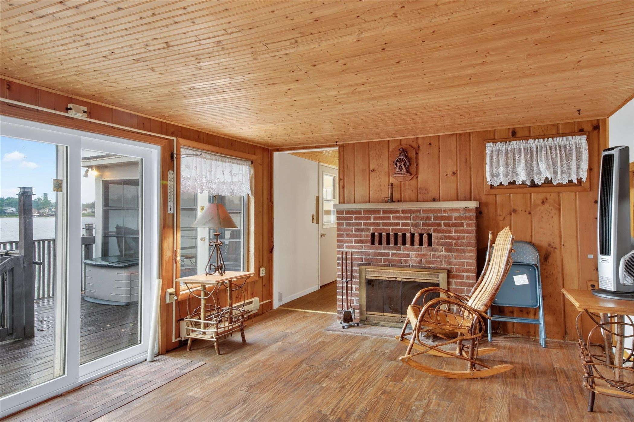 main property photo 19