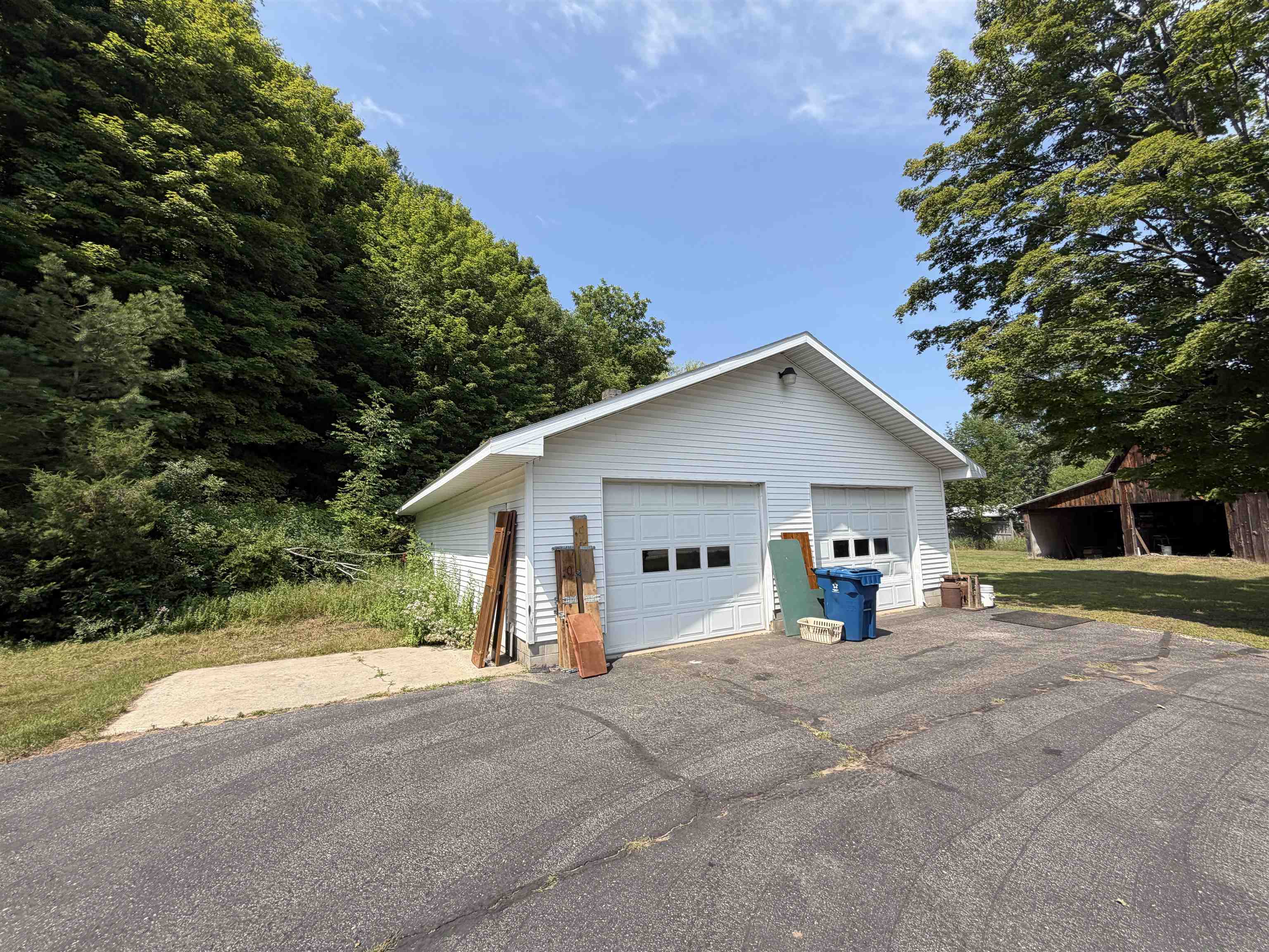 main property photo 57