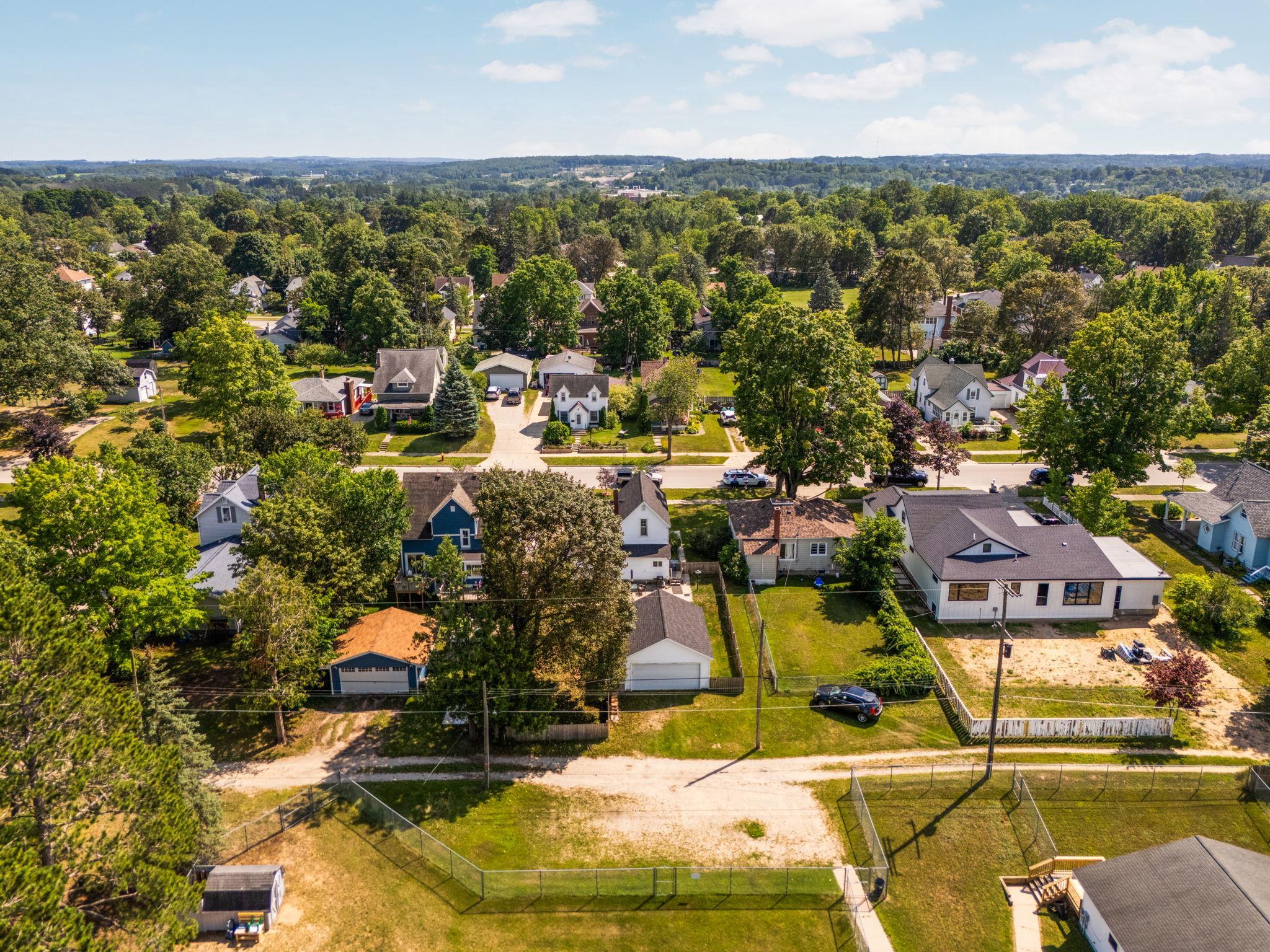 main property photo 42