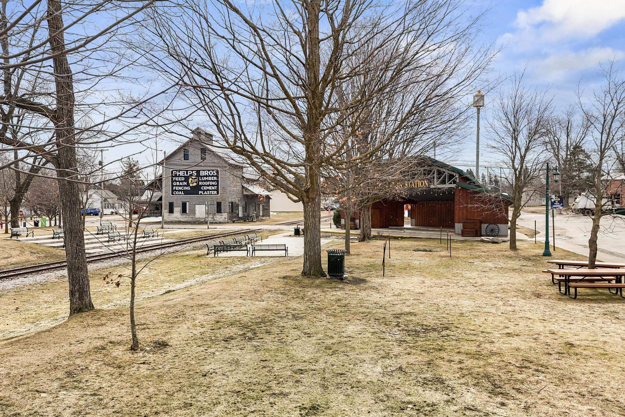 main property photo 39