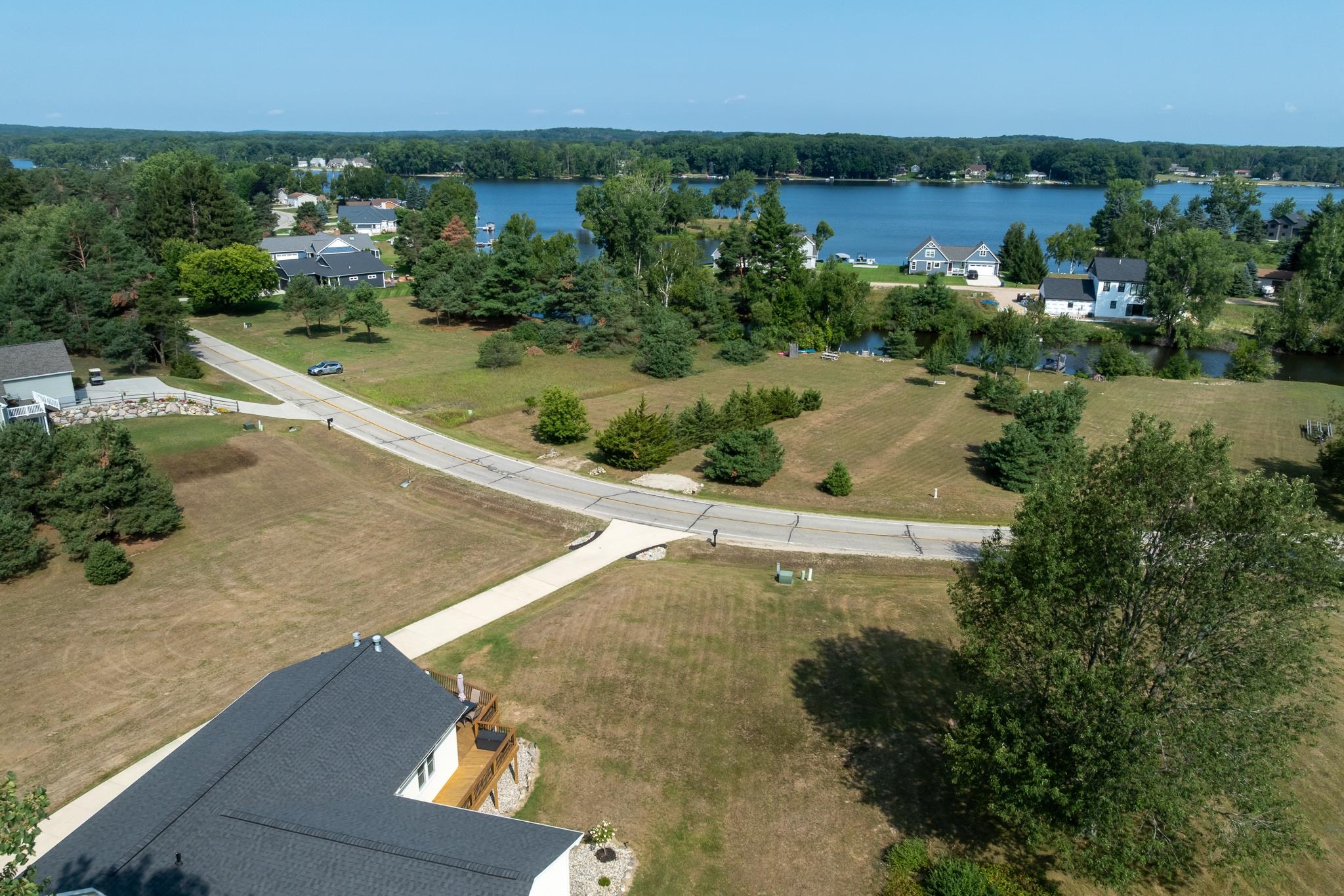 main property photo 9