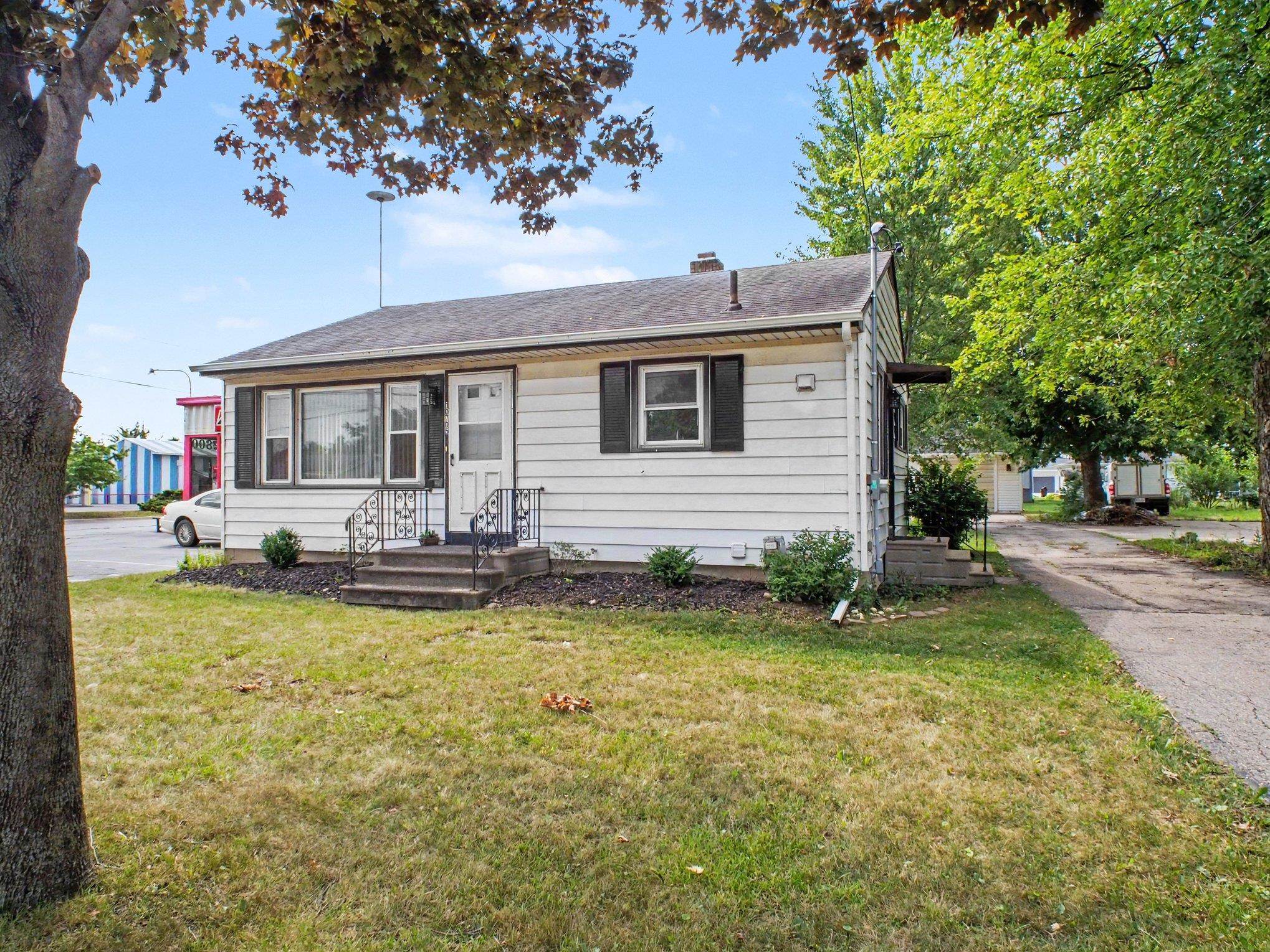 main property photo 14