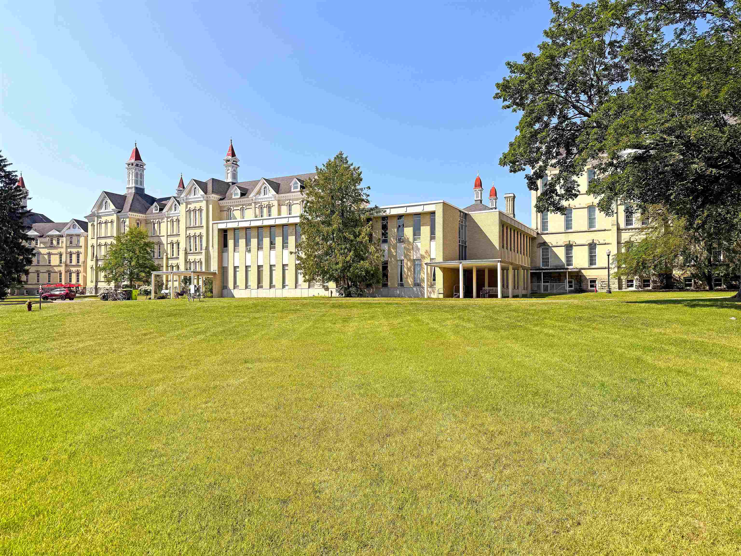 main property photo 12
