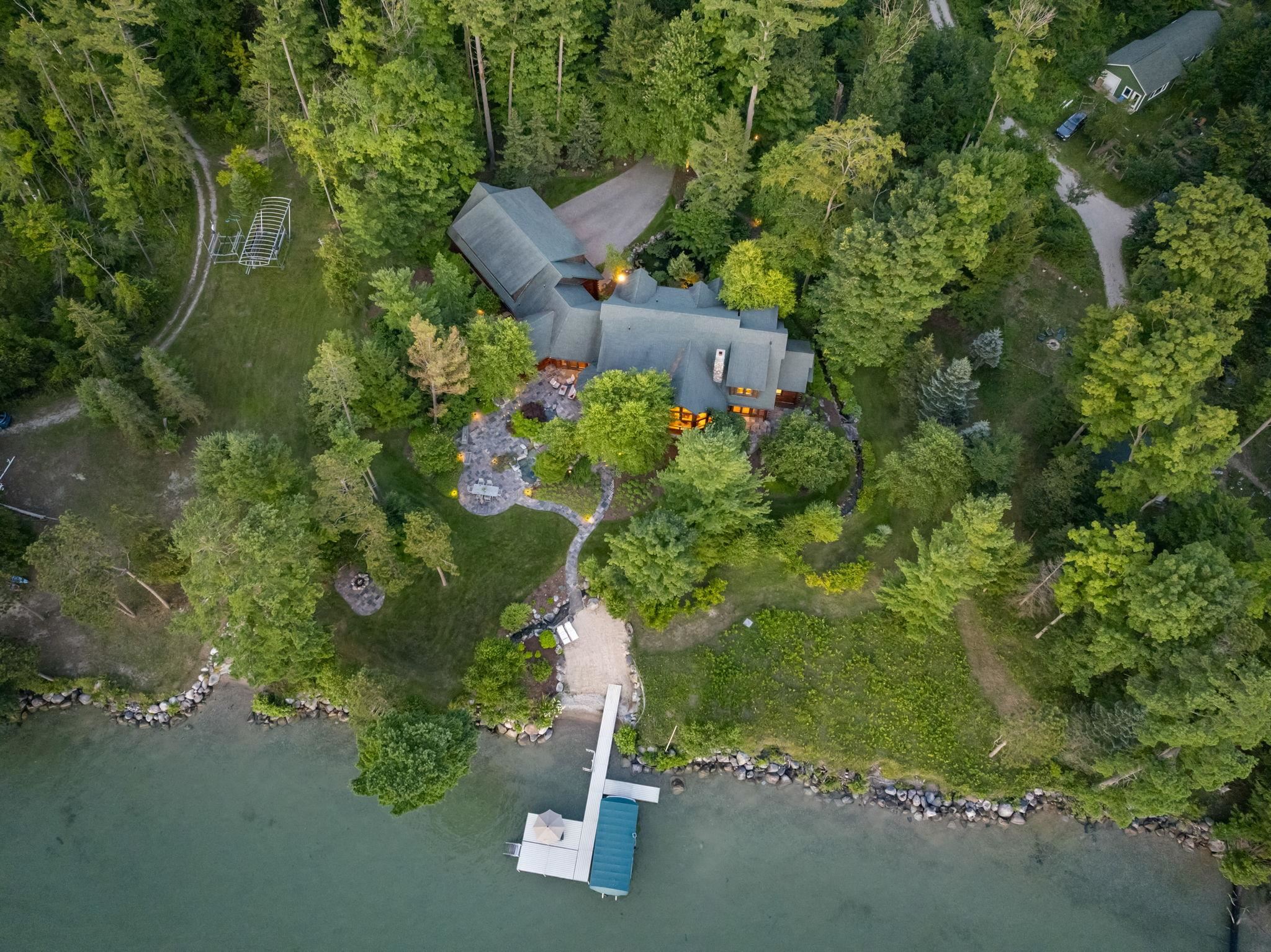 main property photo 5
