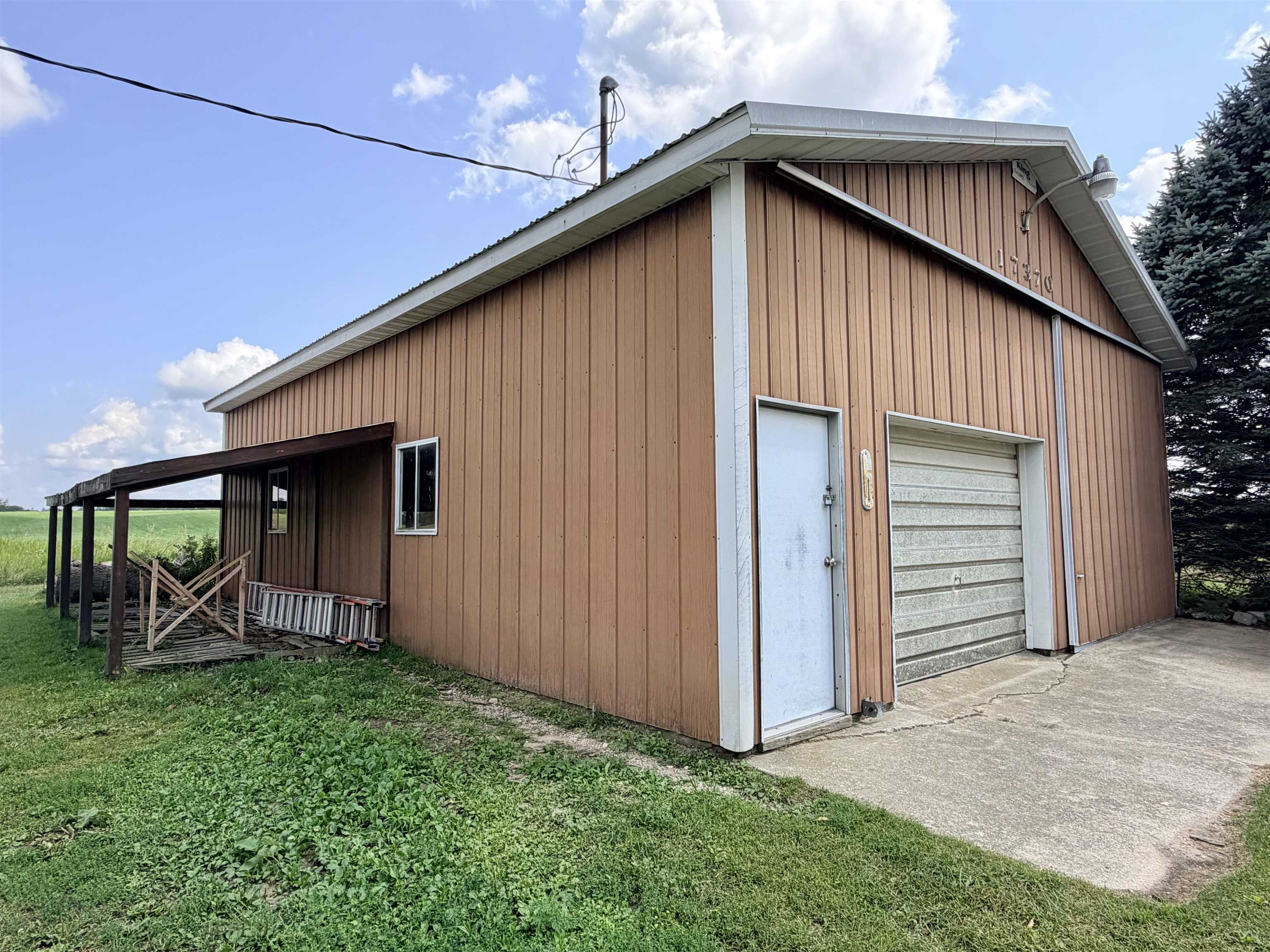 main property photo 7