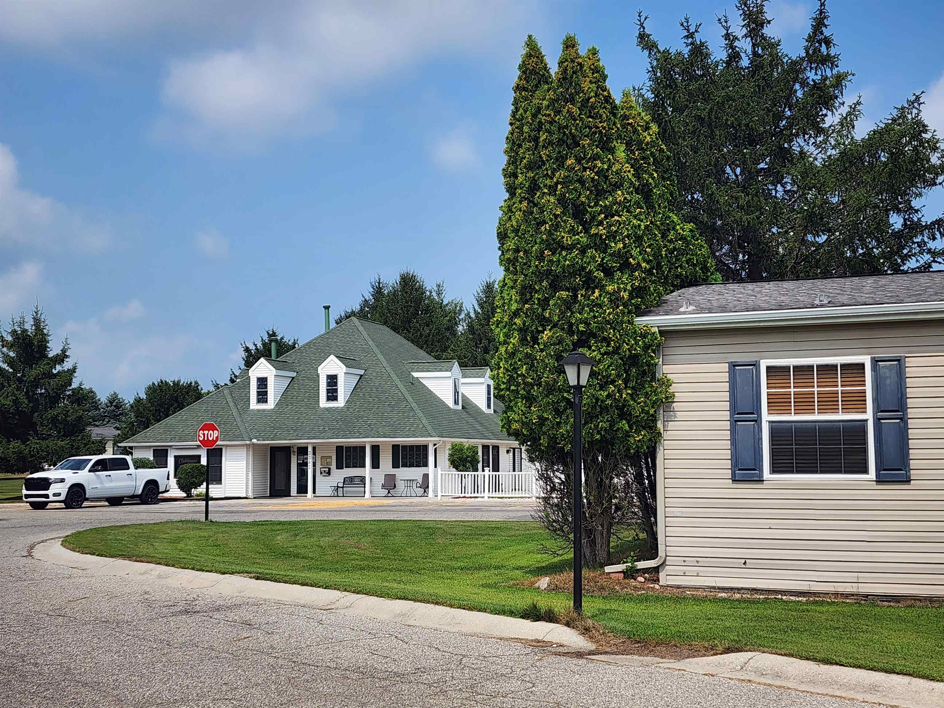 main property photo 30