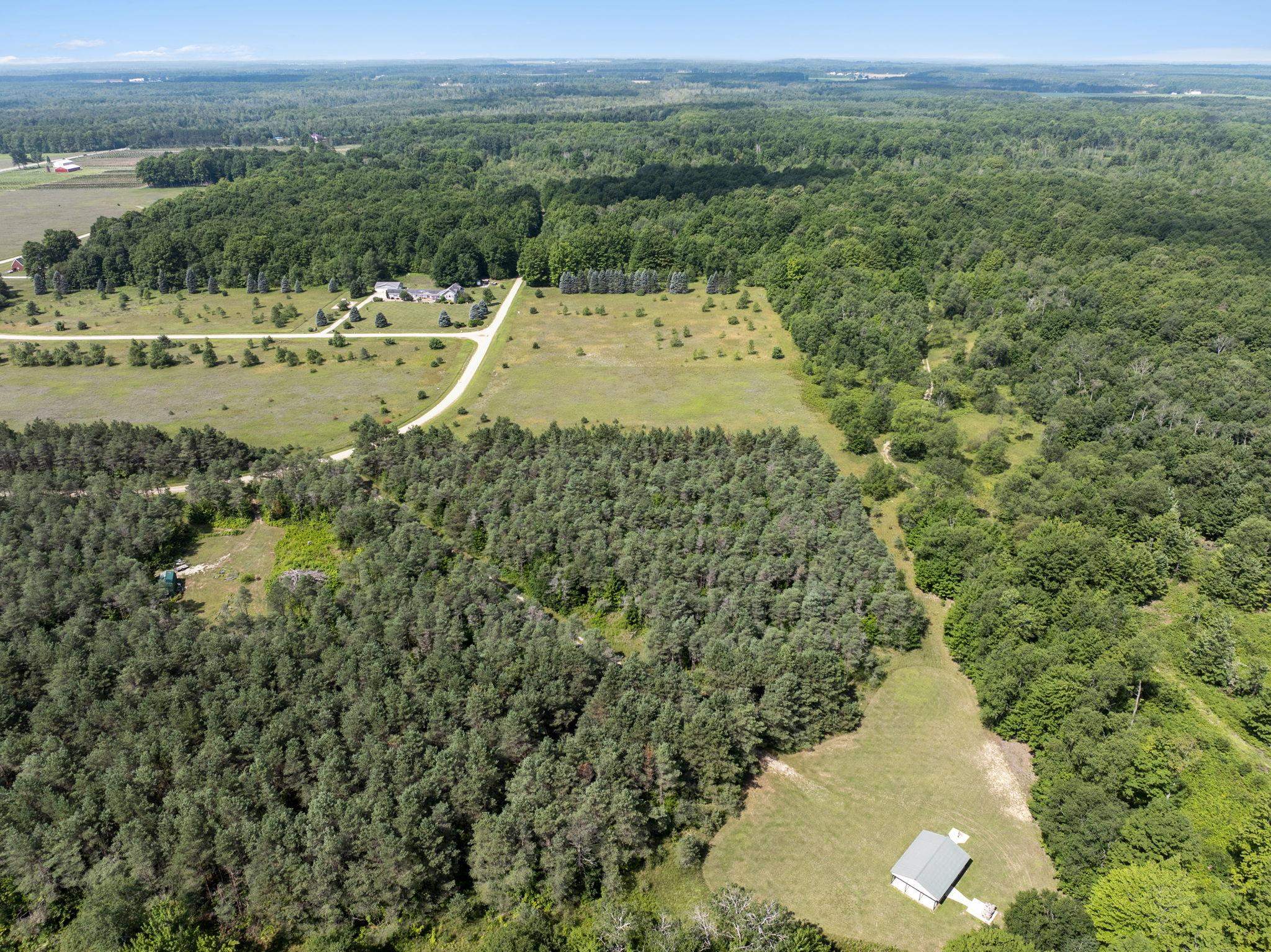main property photo 16