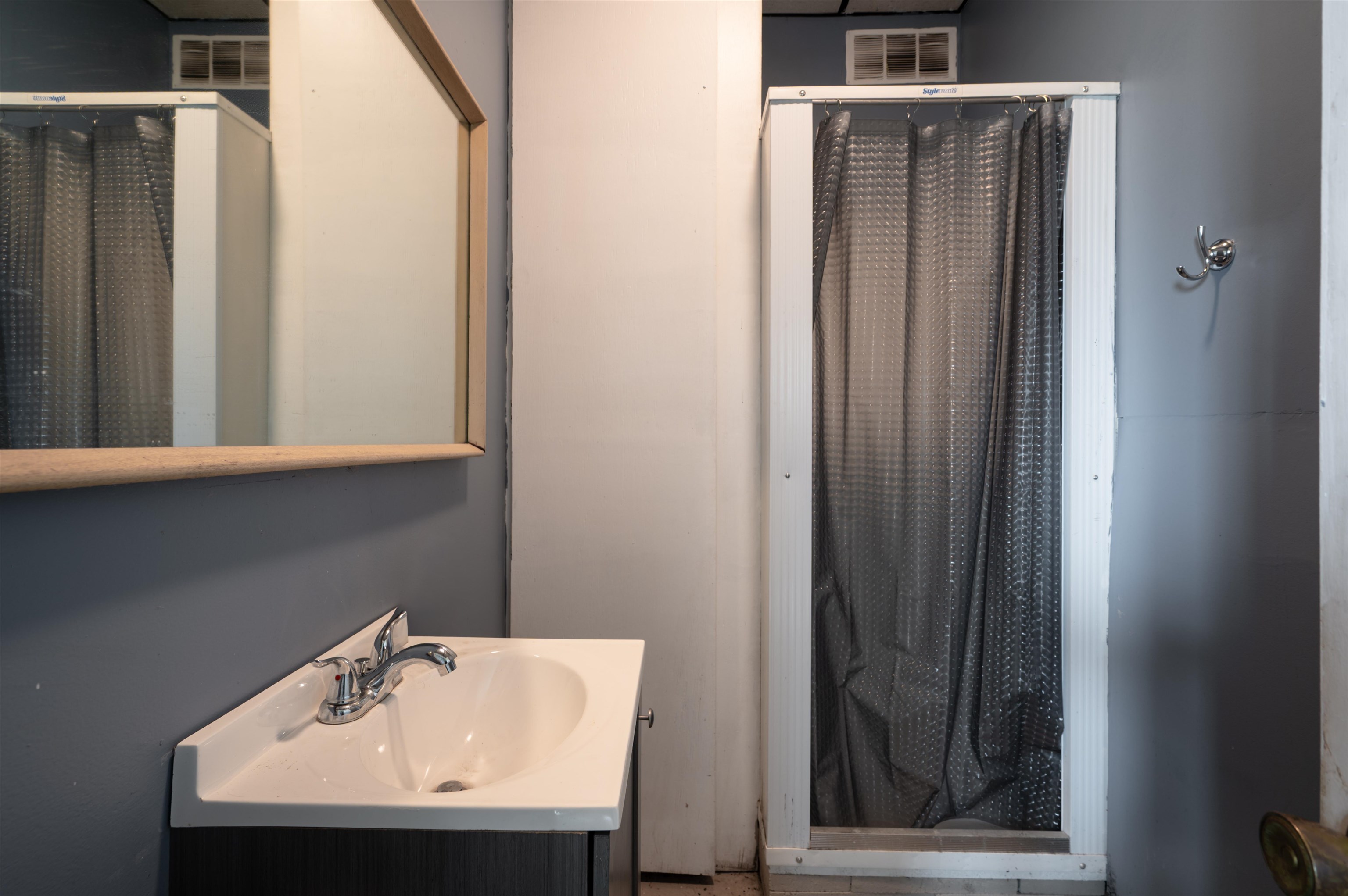 main property photo 80