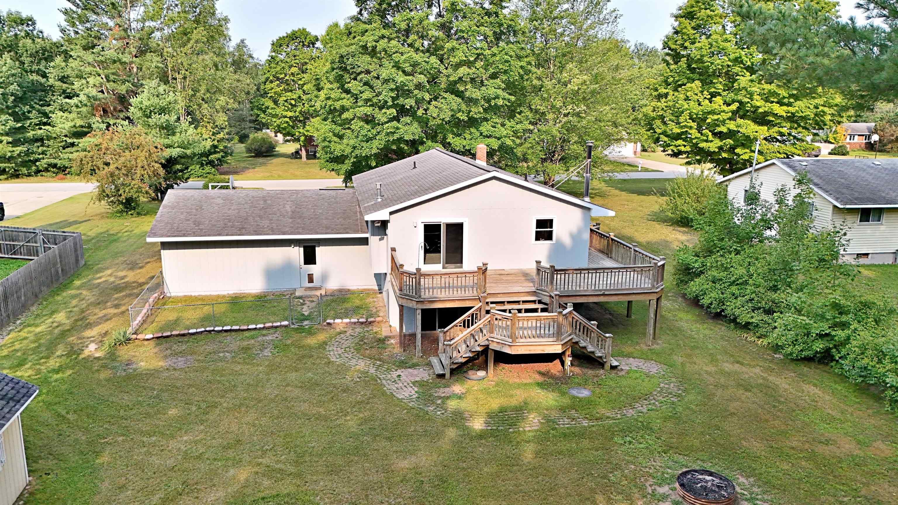 main property photo 51