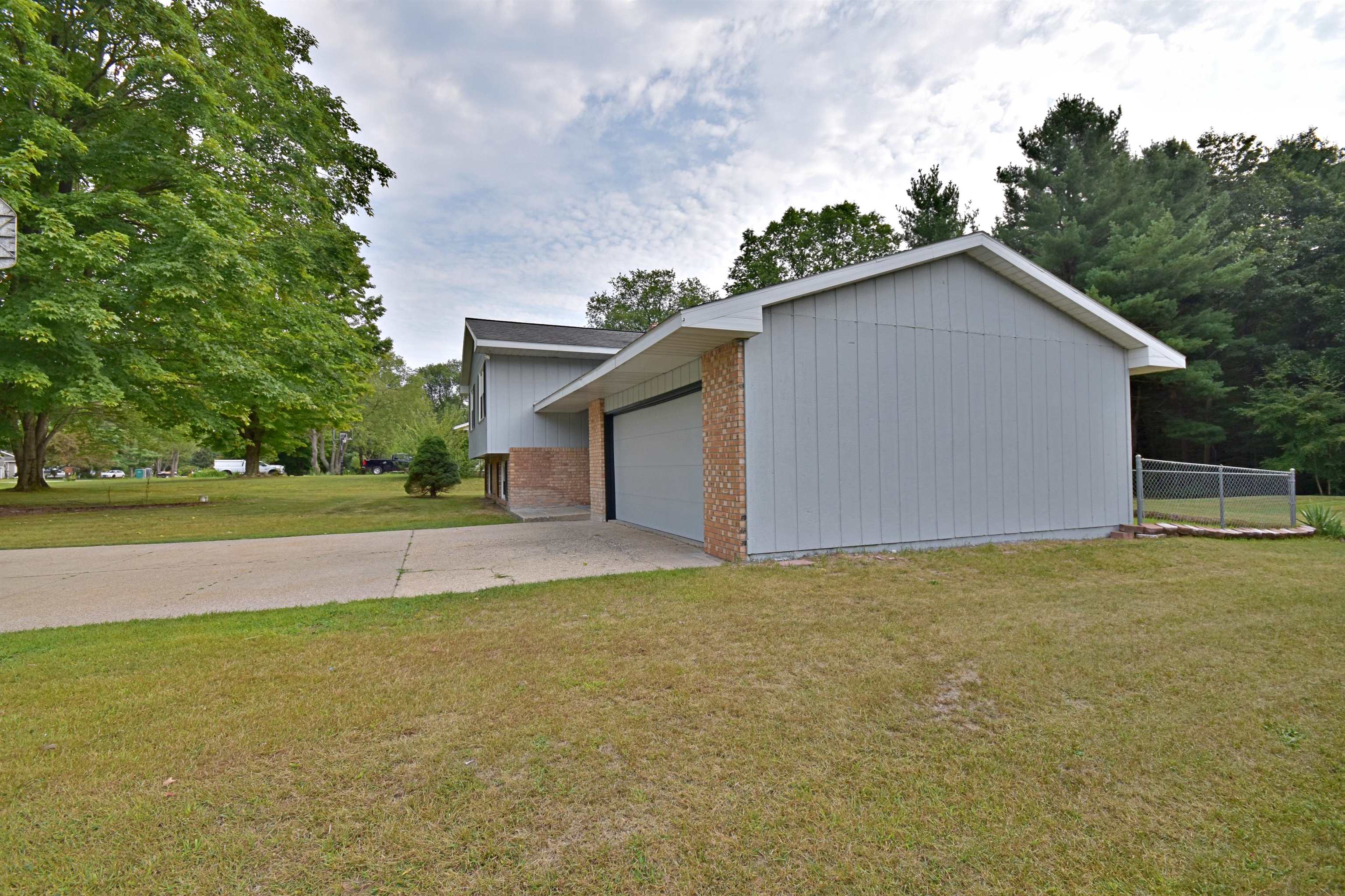 main property photo 58