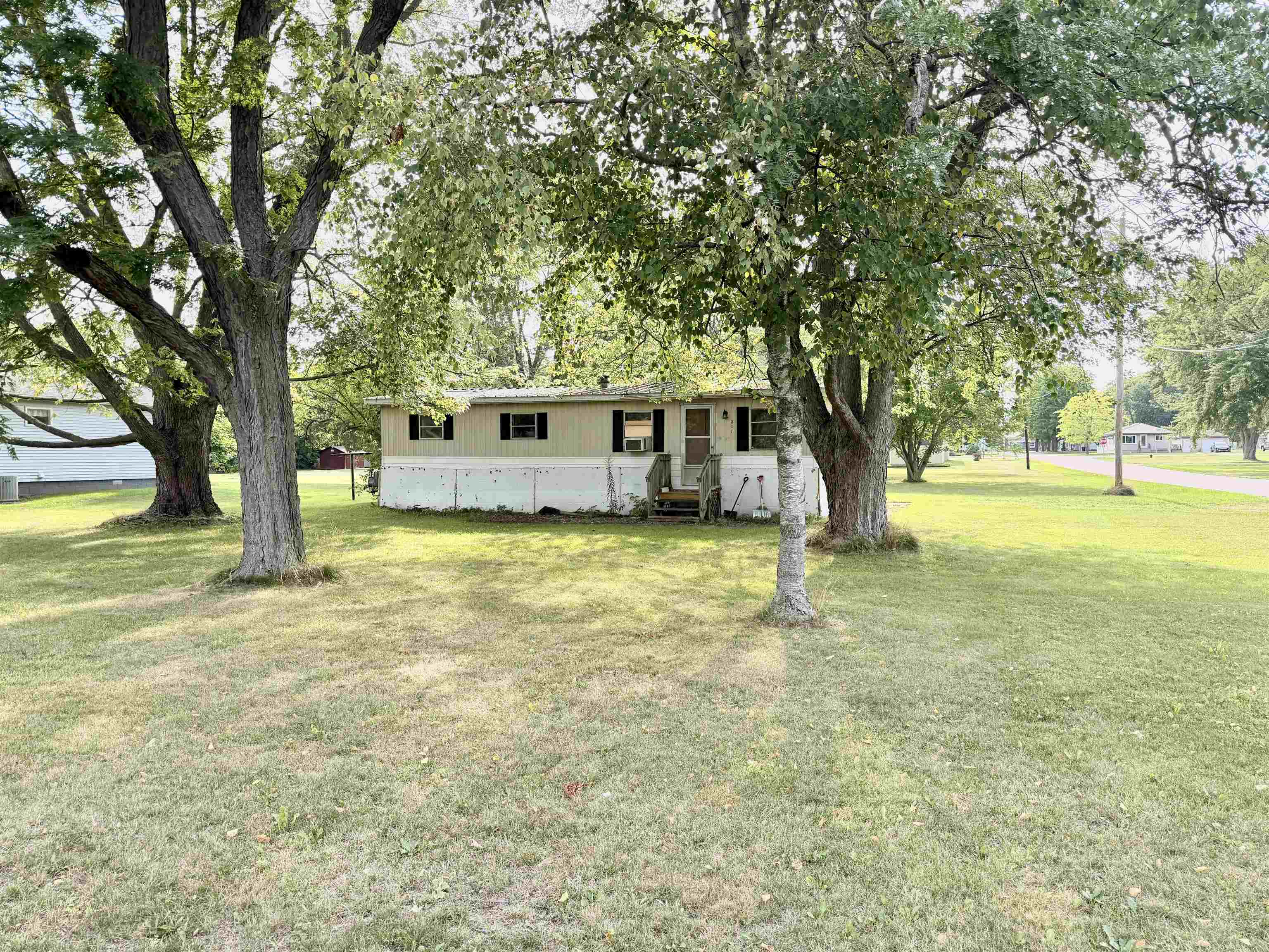 main property photo 3