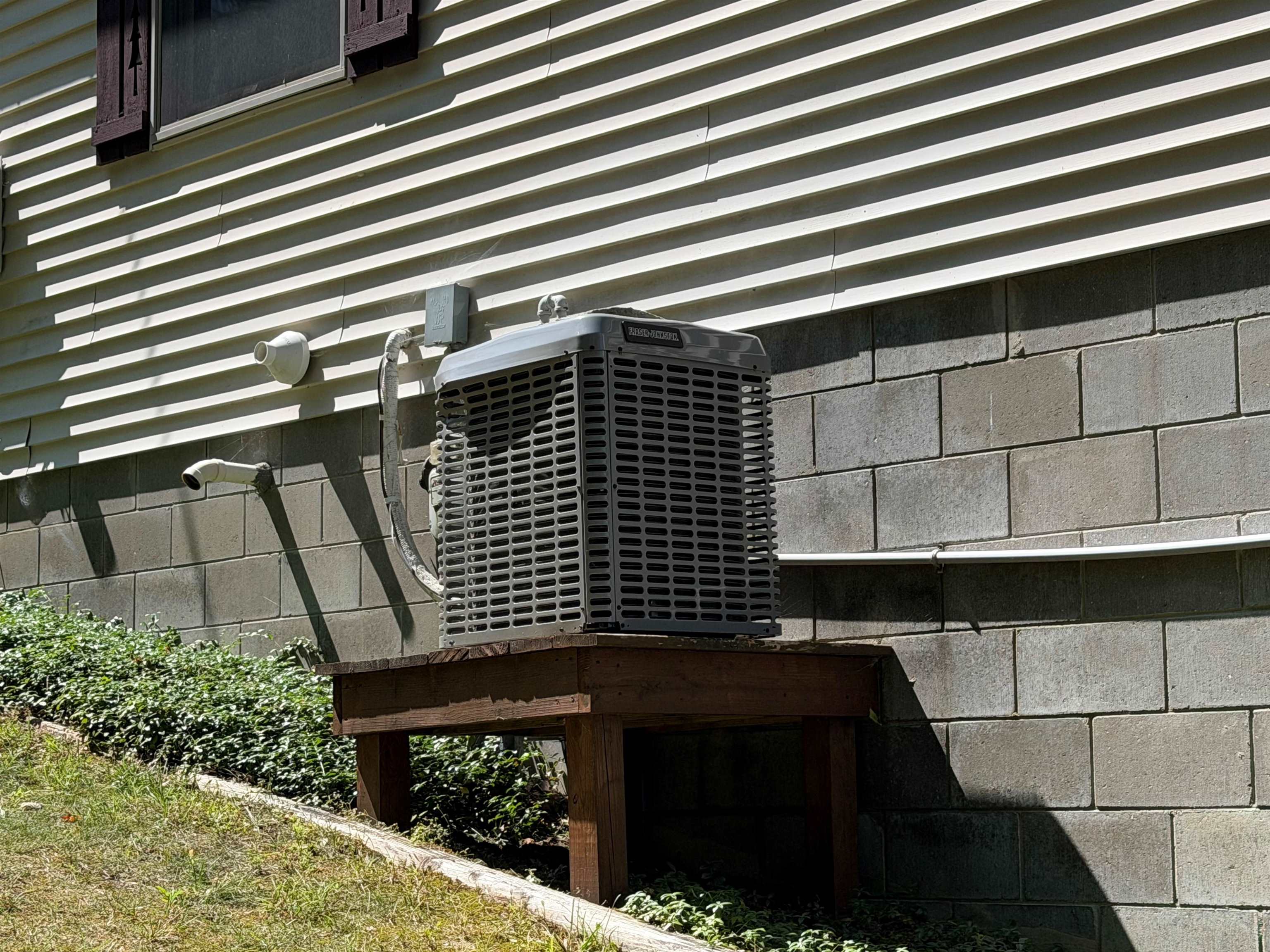 main property photo 32