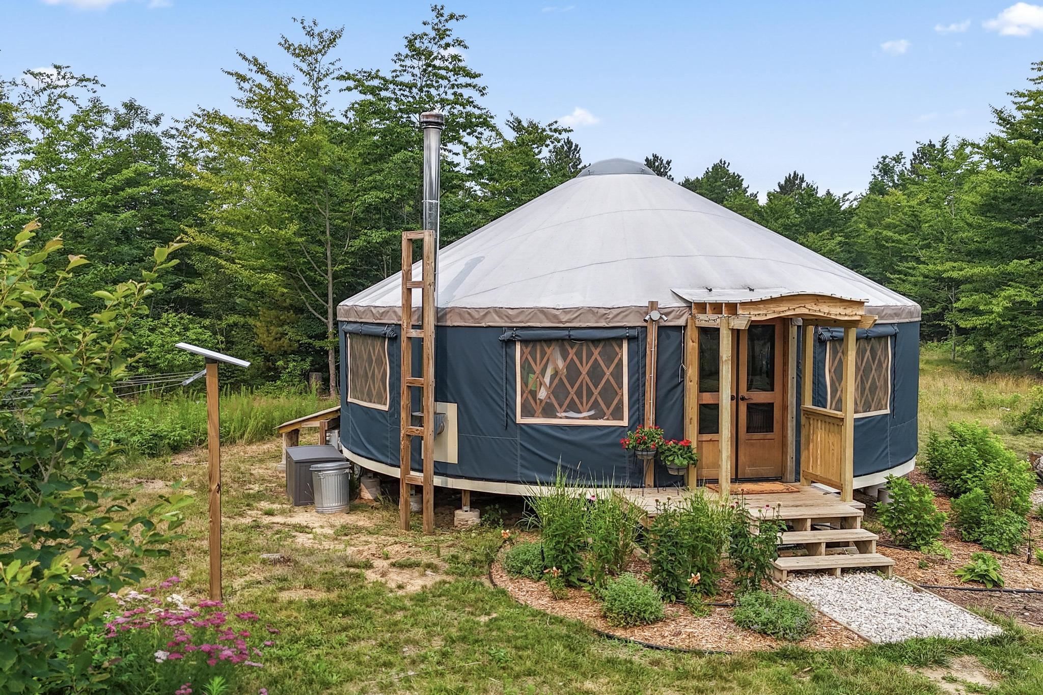 main property photo 4