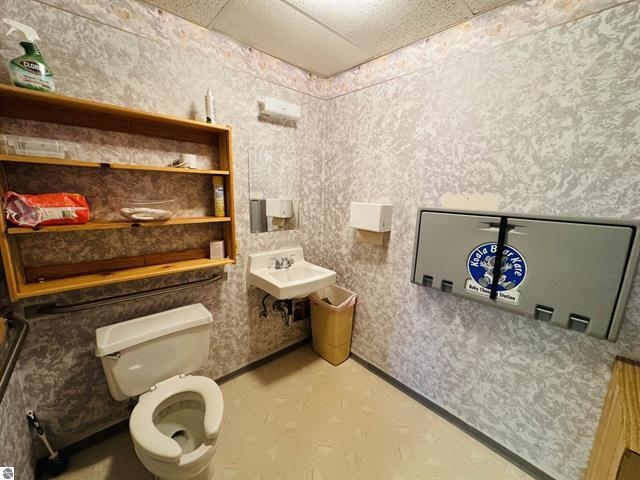 main property photo 32