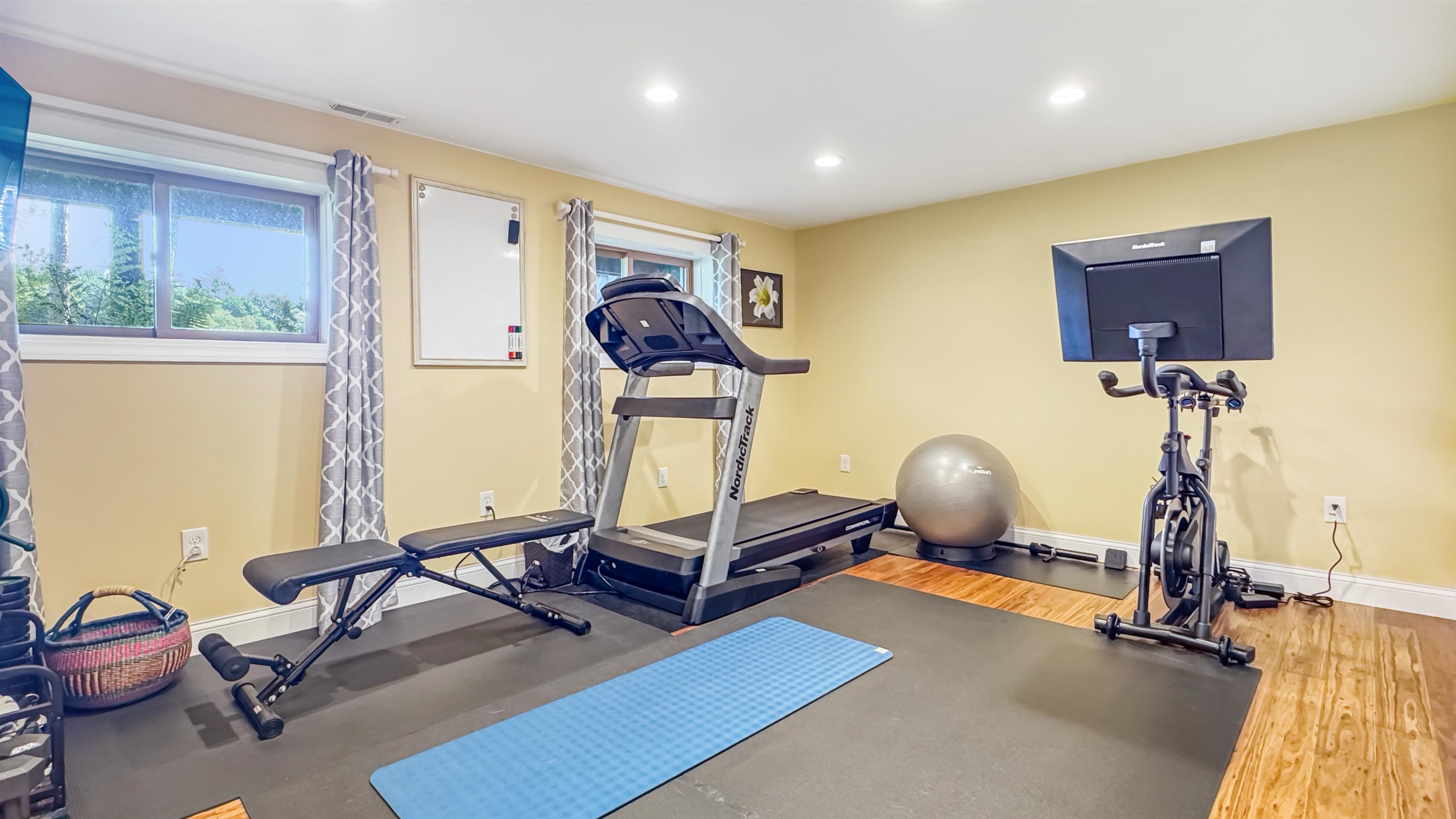 main property photo 35