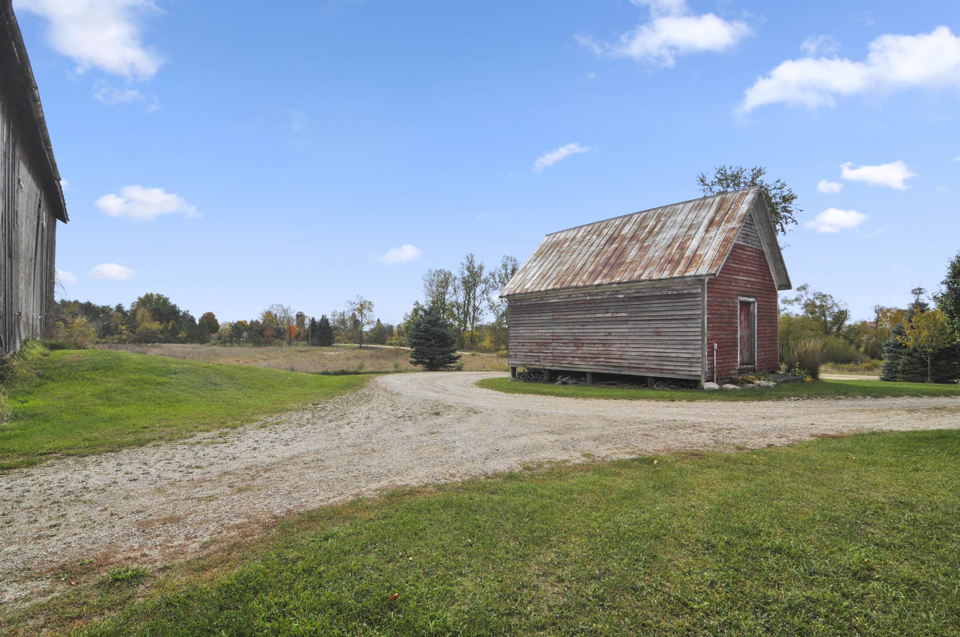 main property photo 57