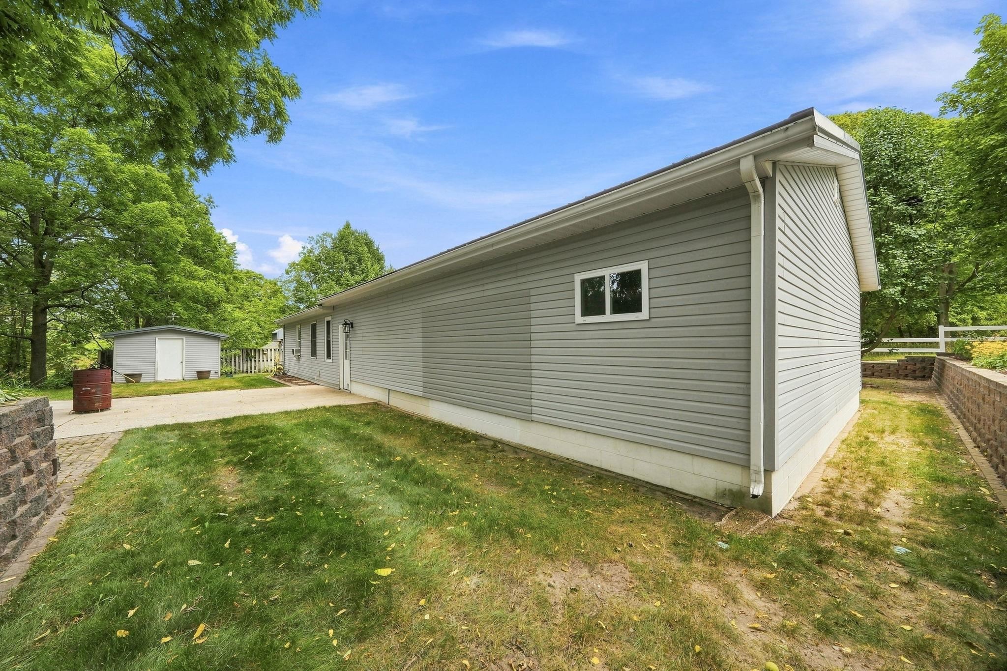 main property photo 67