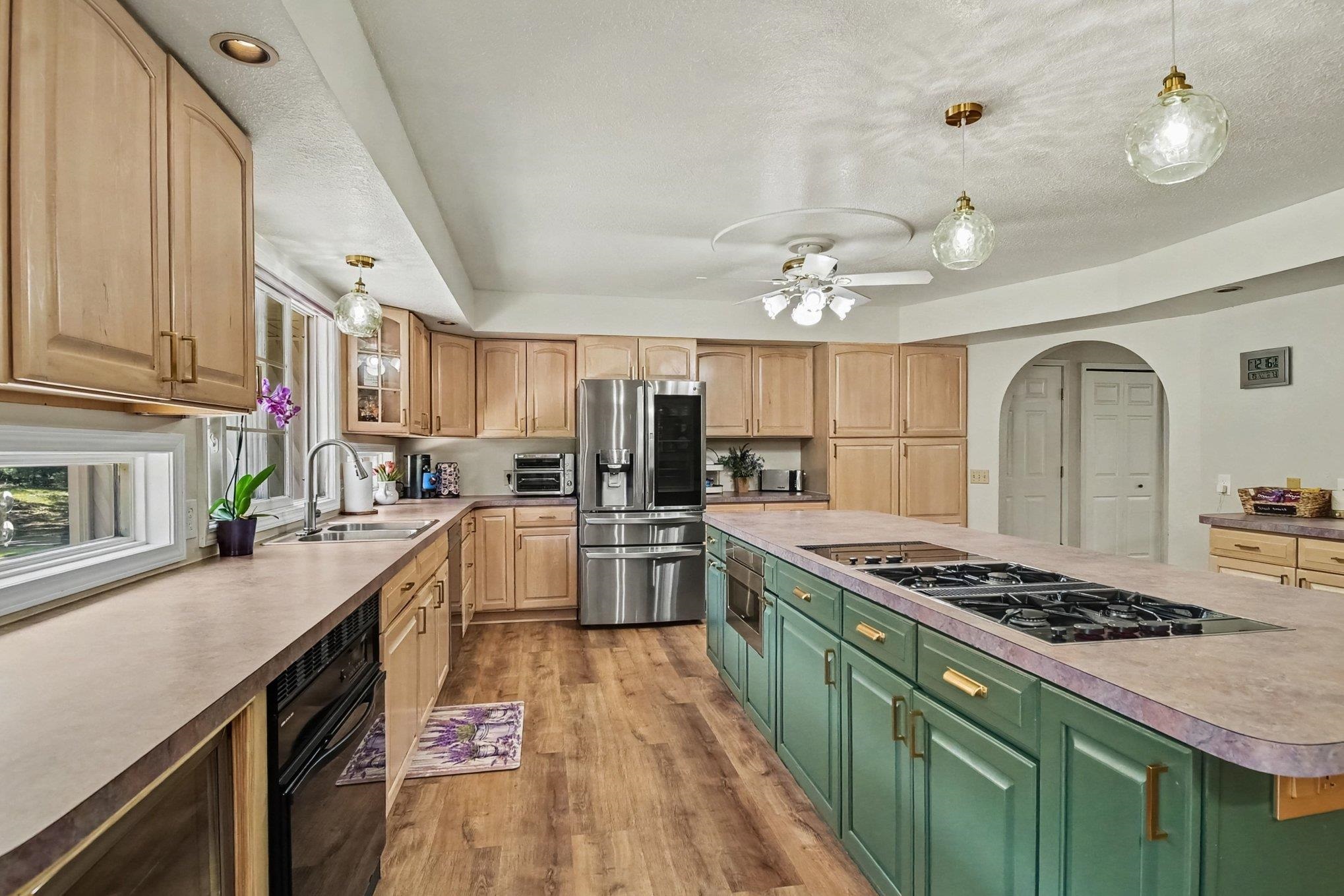 main property photo 8