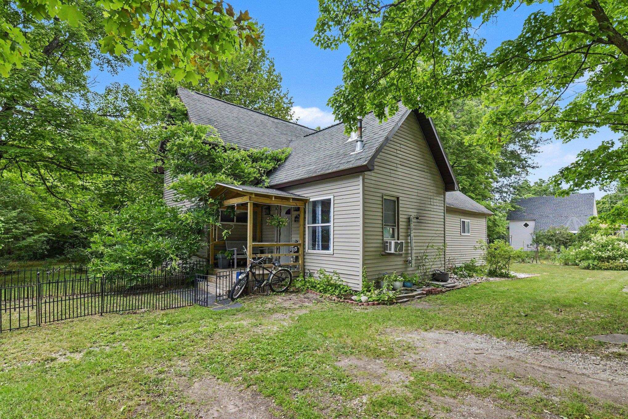 main property photo 22