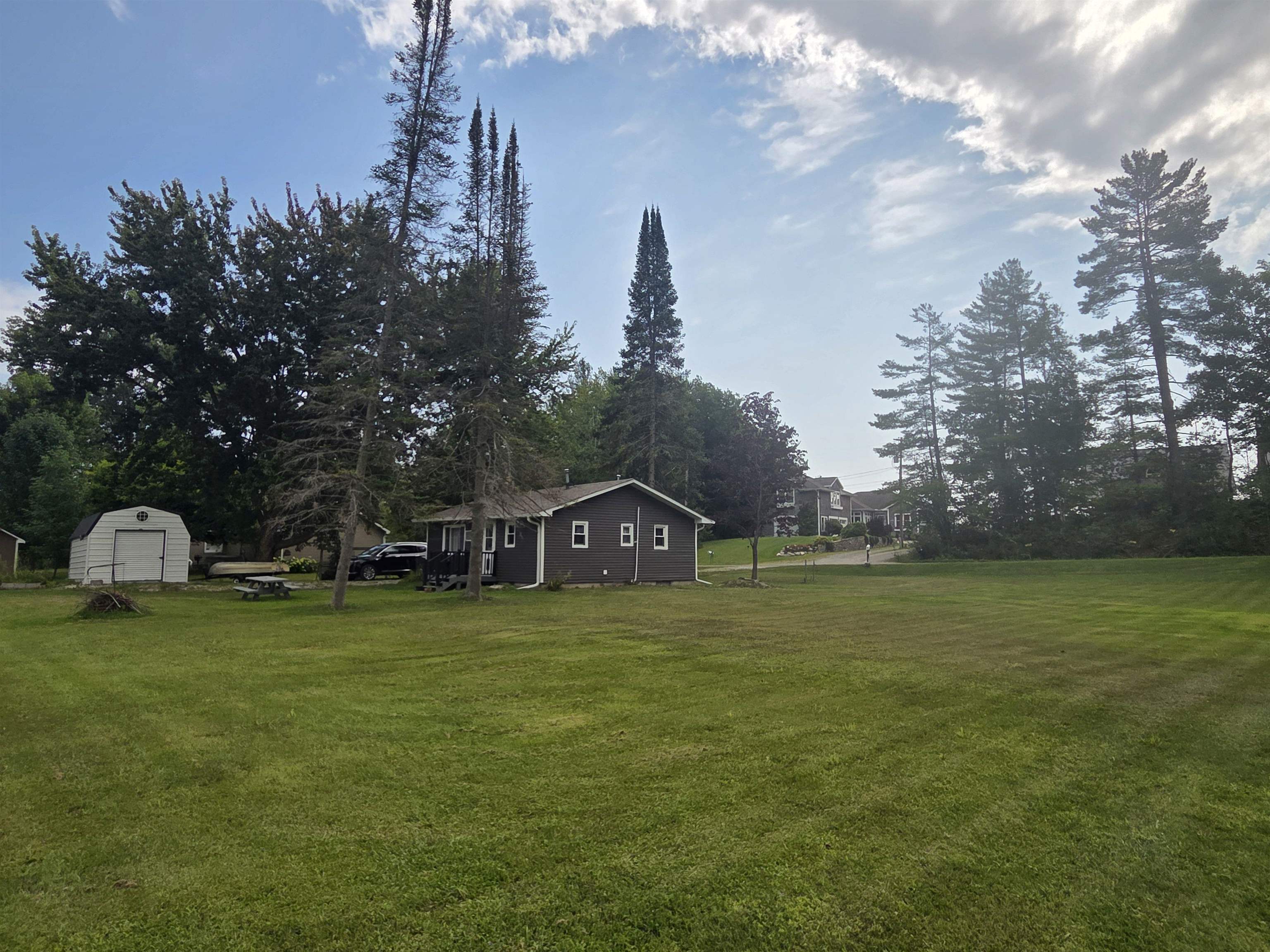main property photo 32