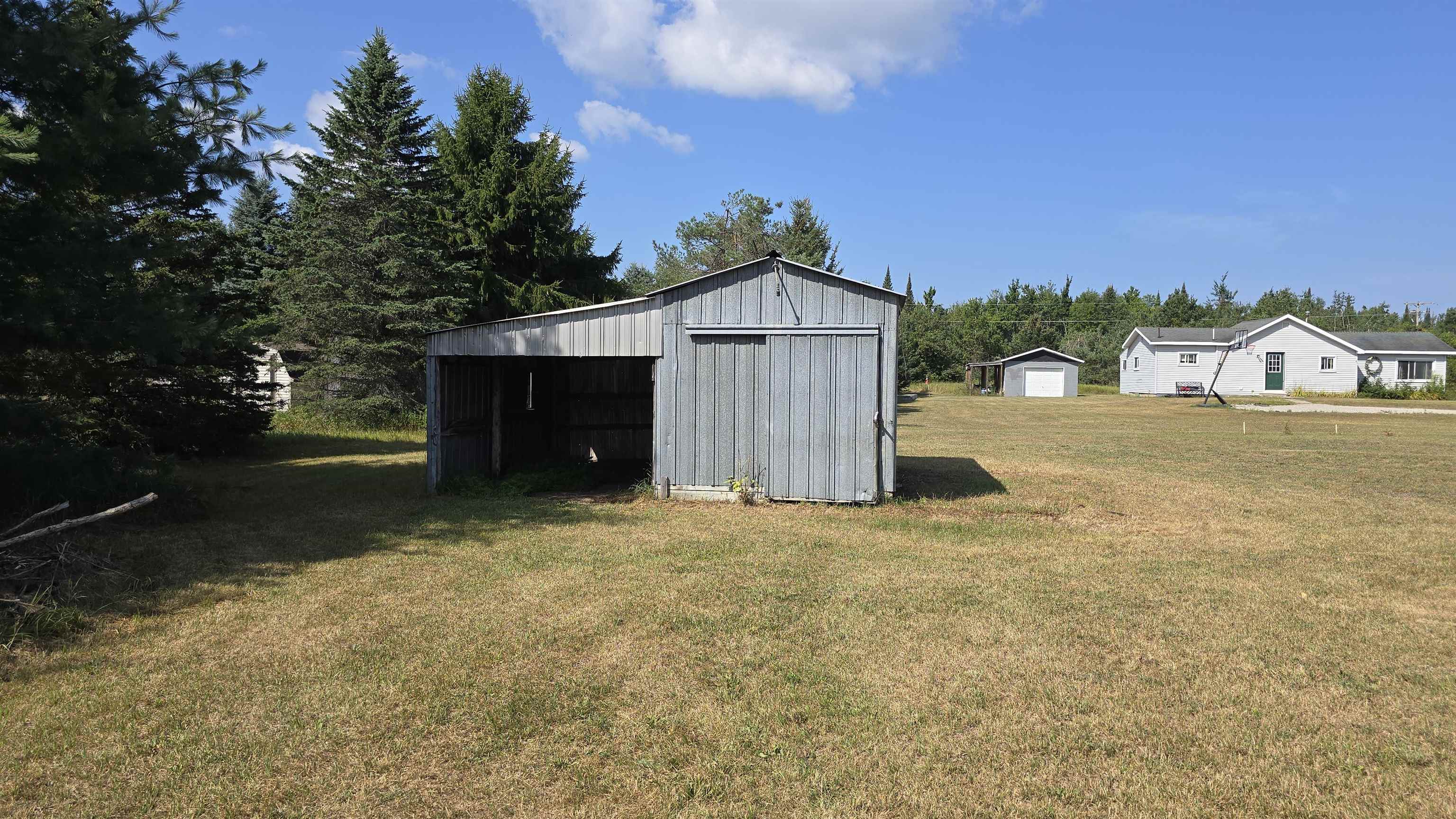 main property photo 8