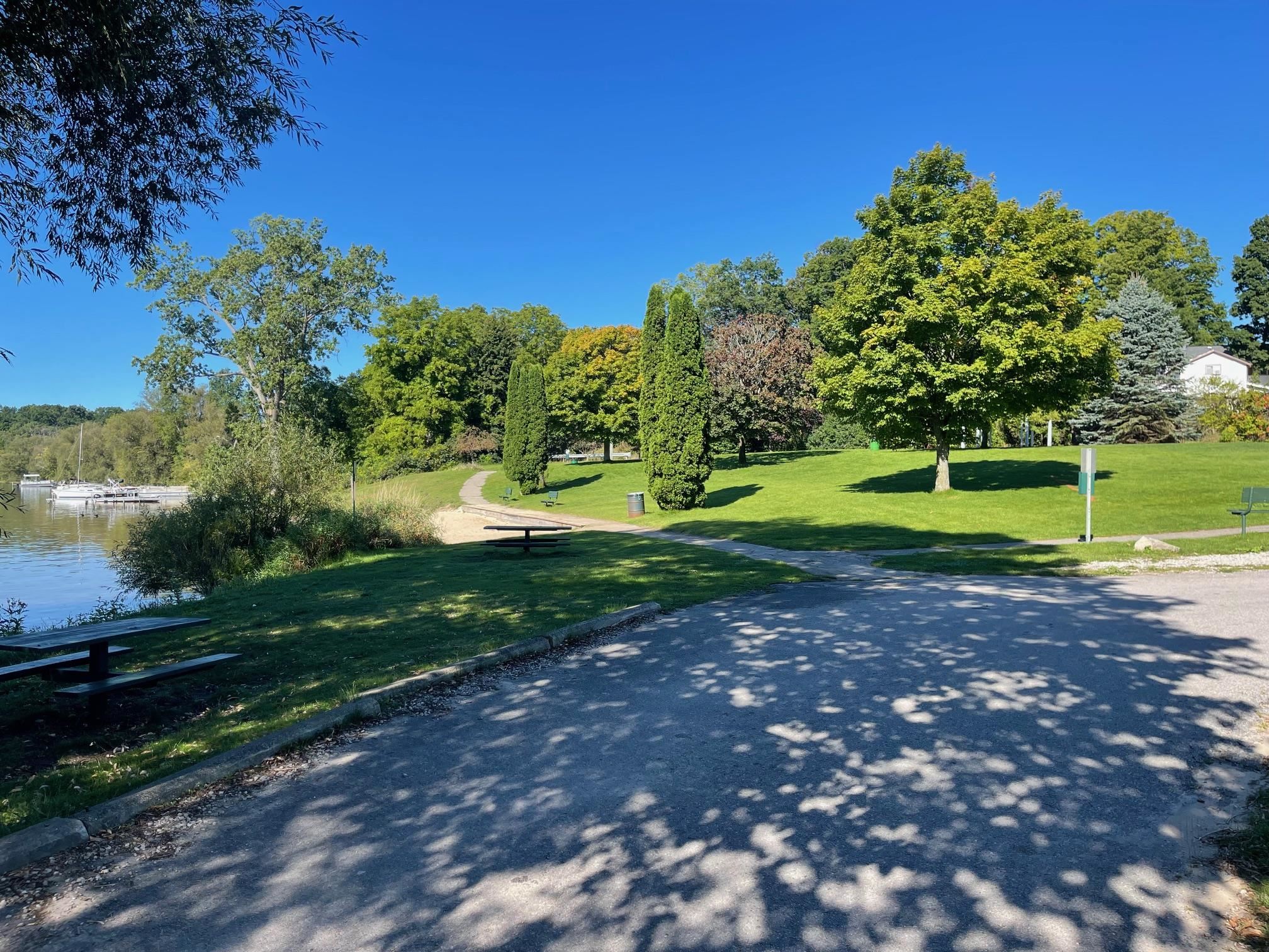 main property photo 23