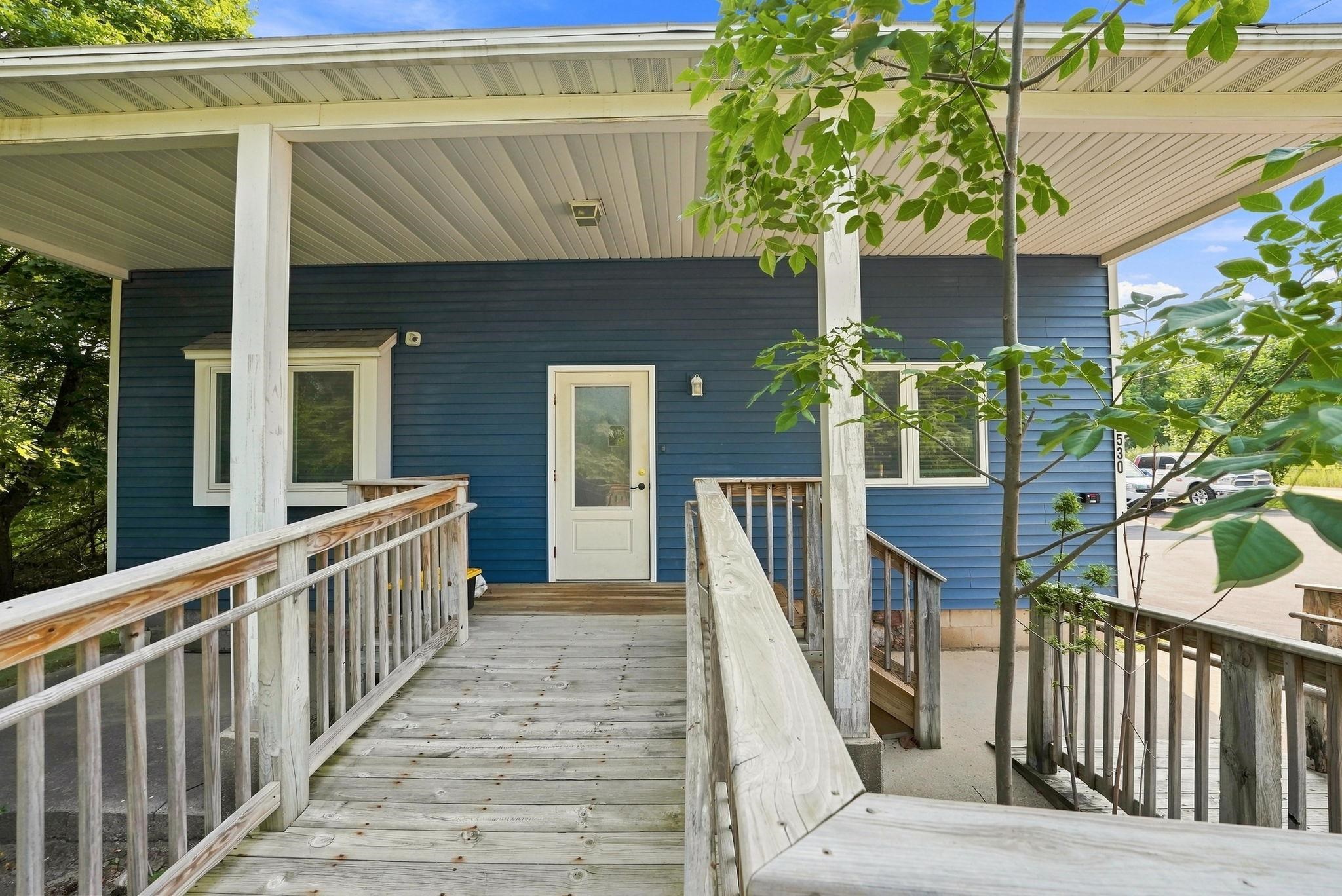 main property photo 28