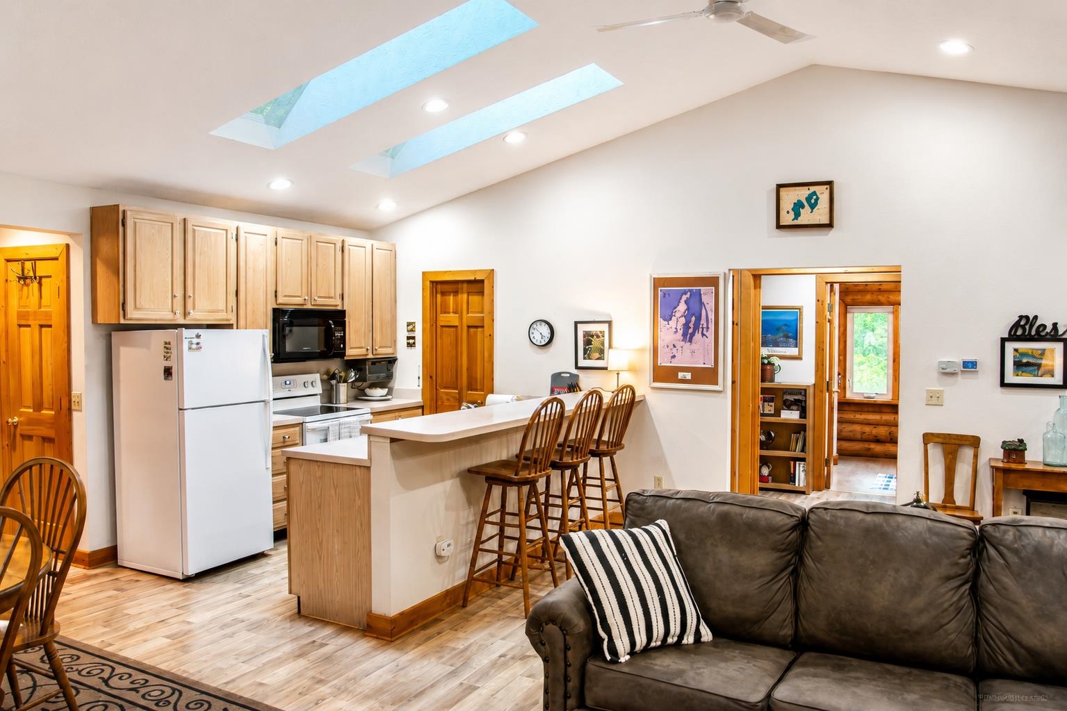 main property photo 9
