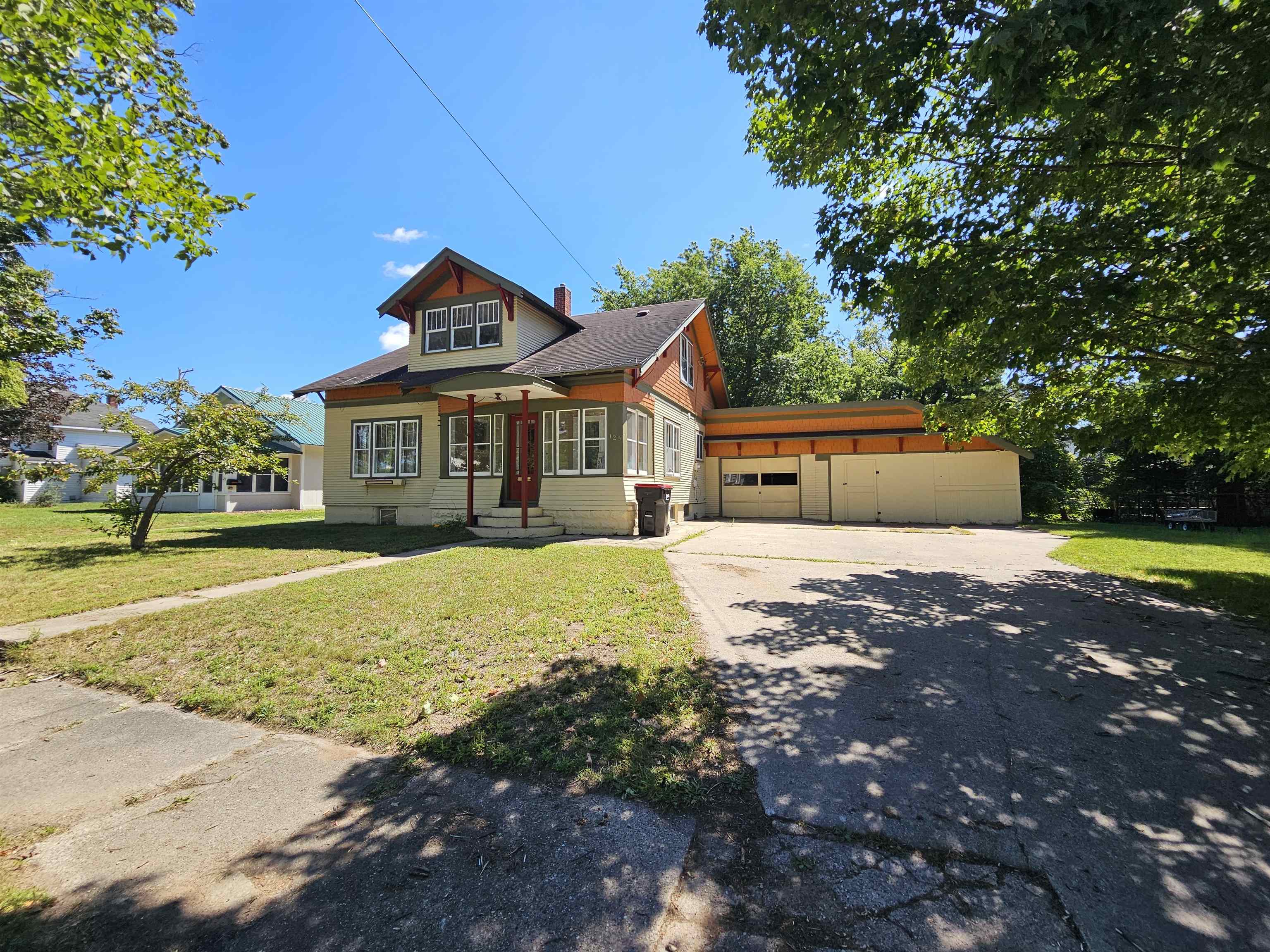 main property photo 18