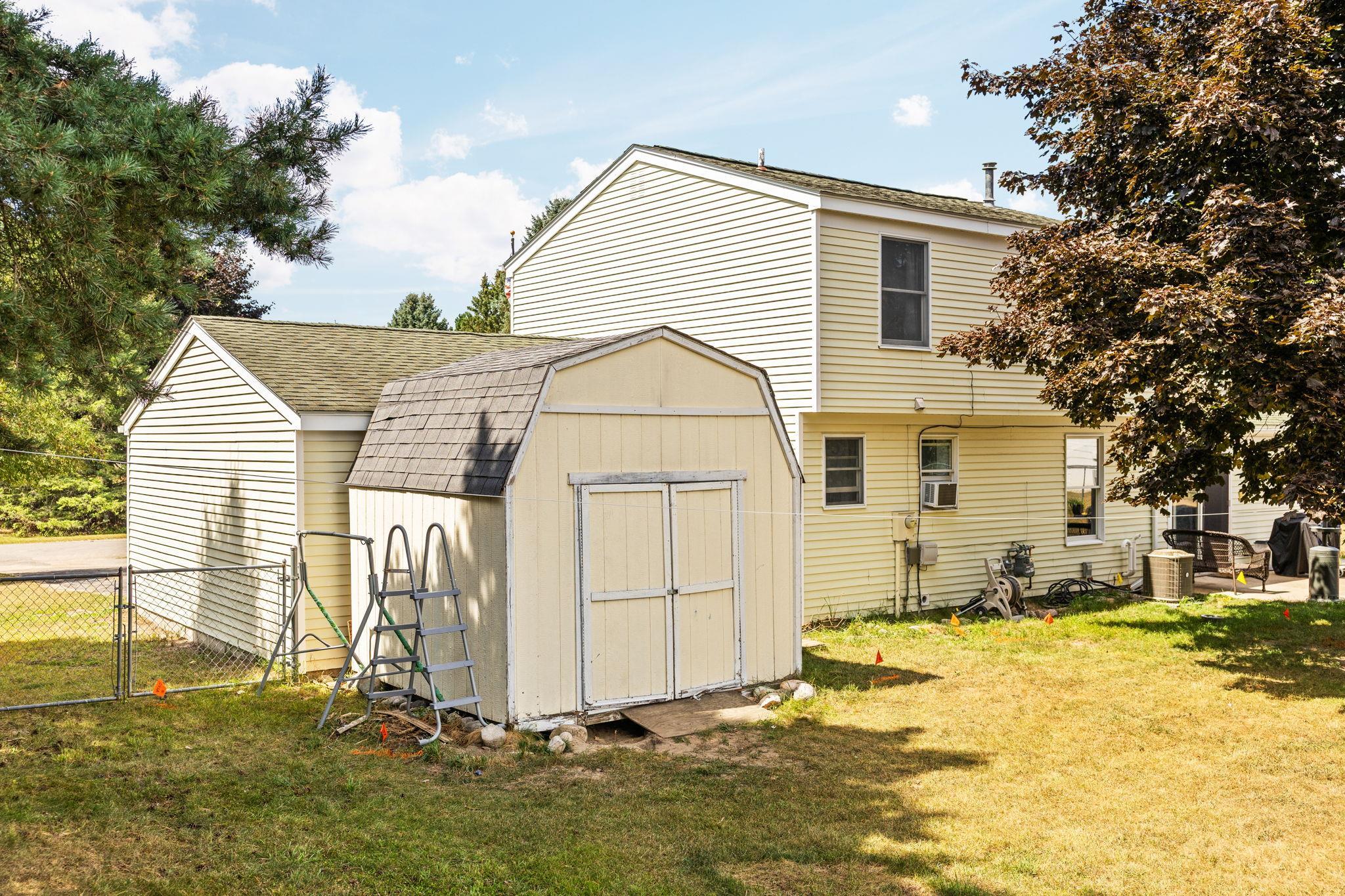 main property photo 34