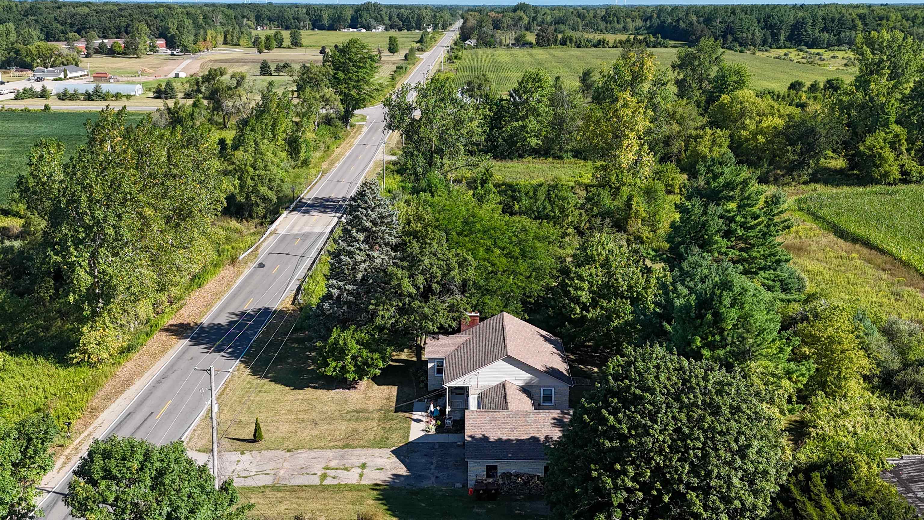 main property photo 16