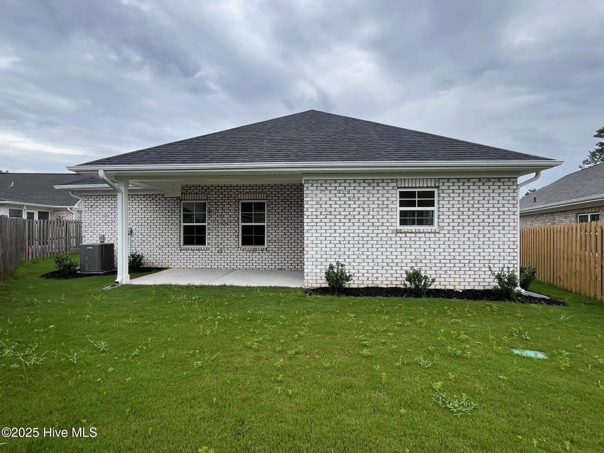 main property photo 28