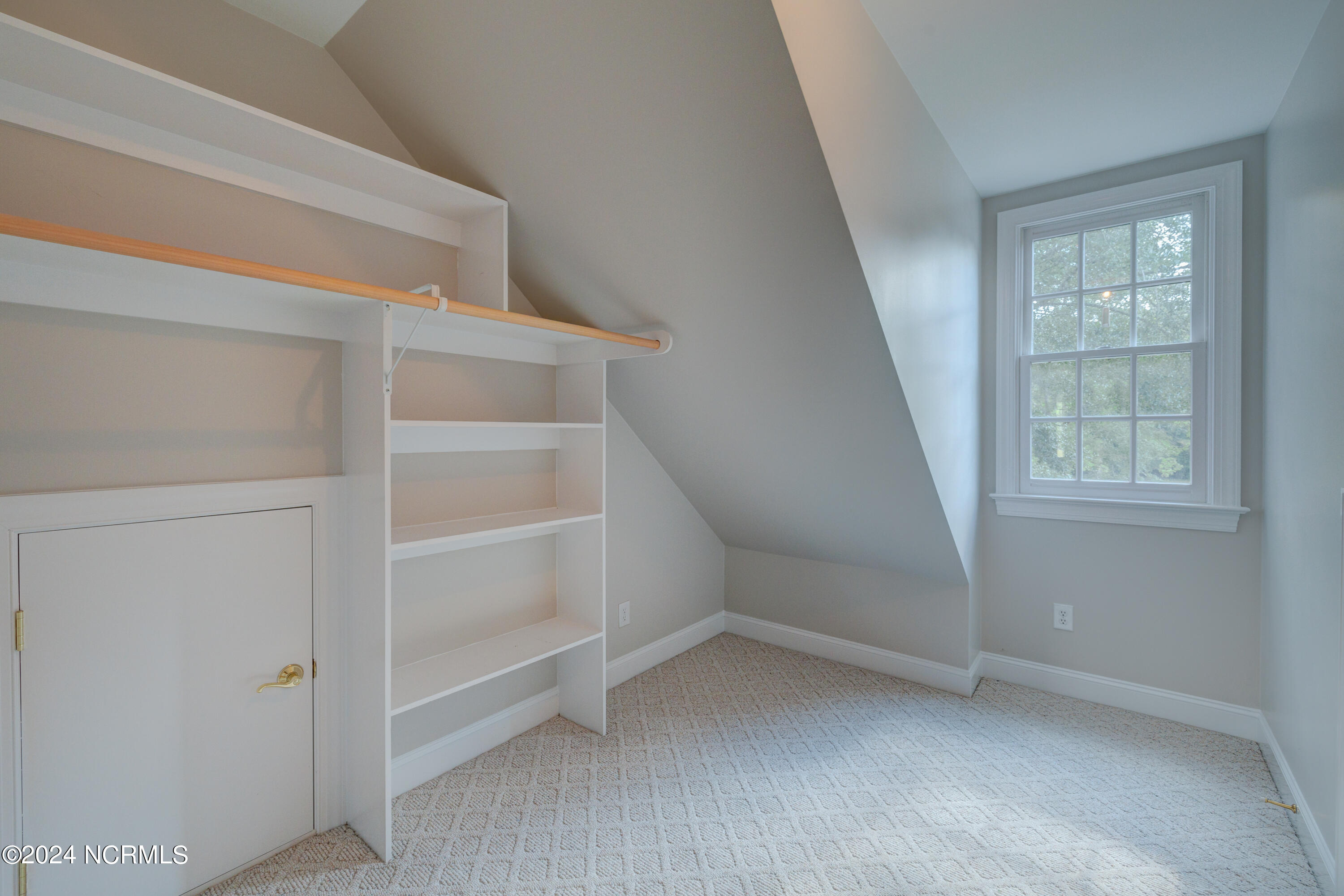 main property photo 65