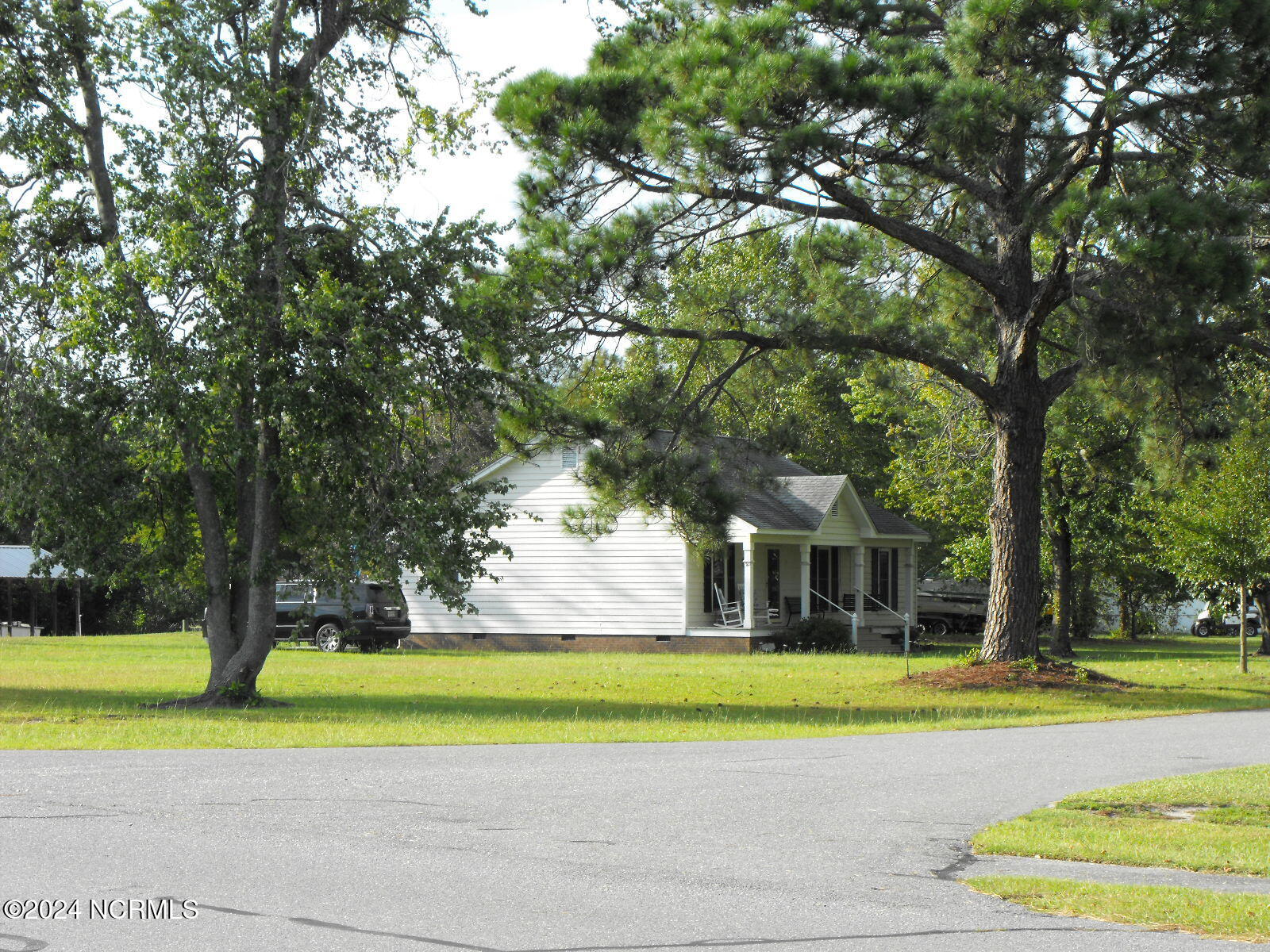 main property photo 67