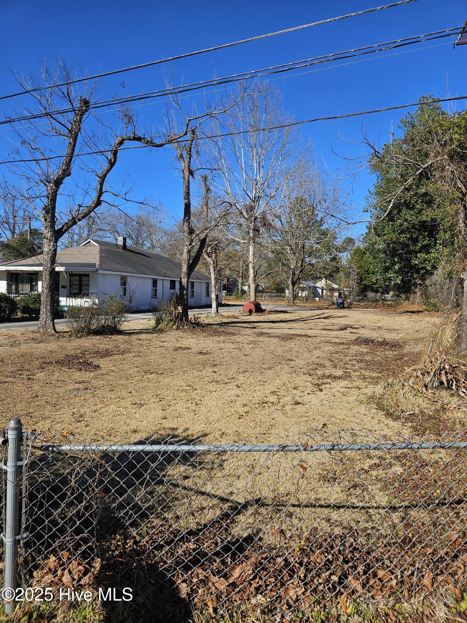 main property photo 10