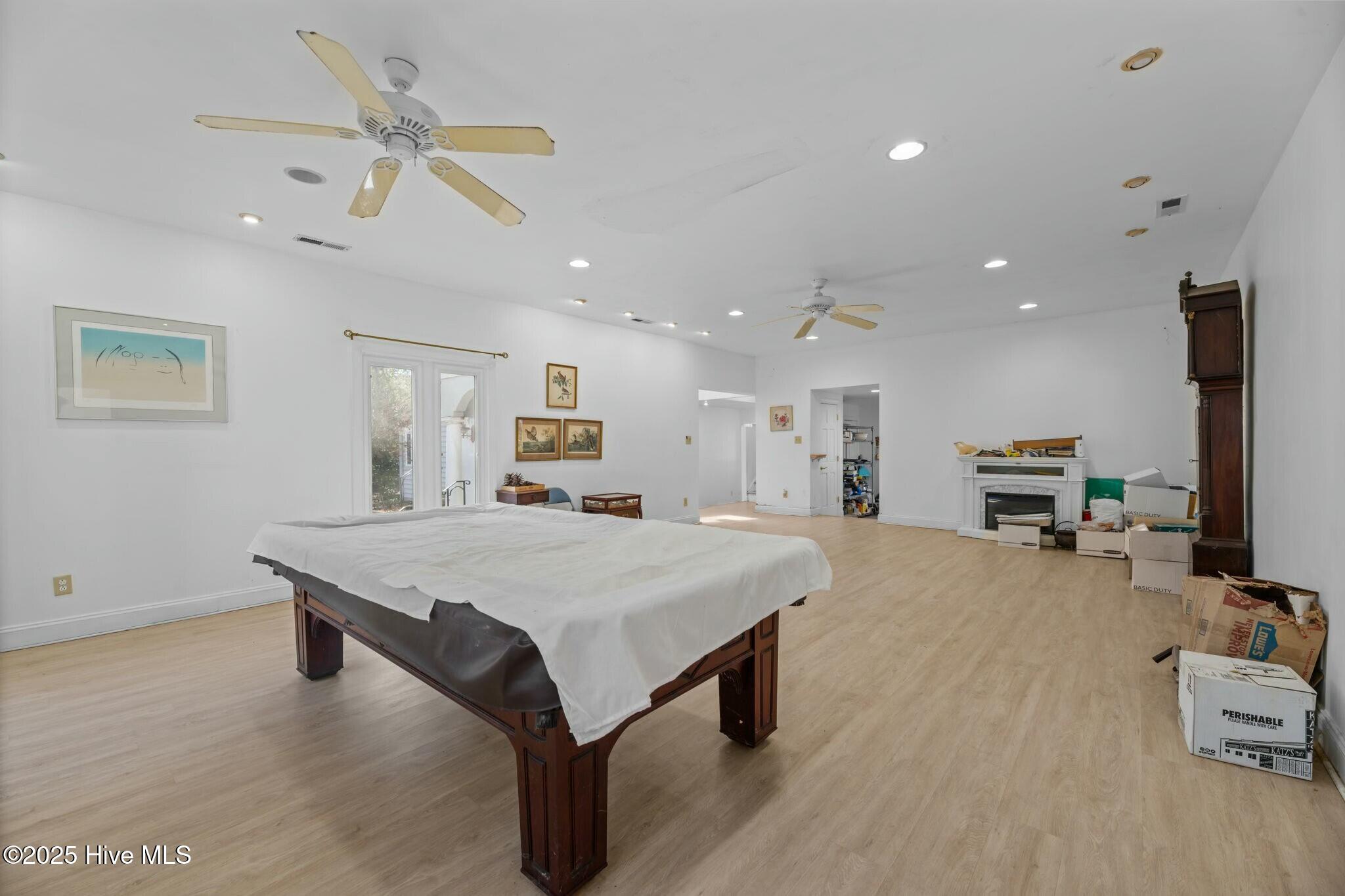 property viewer photo 15