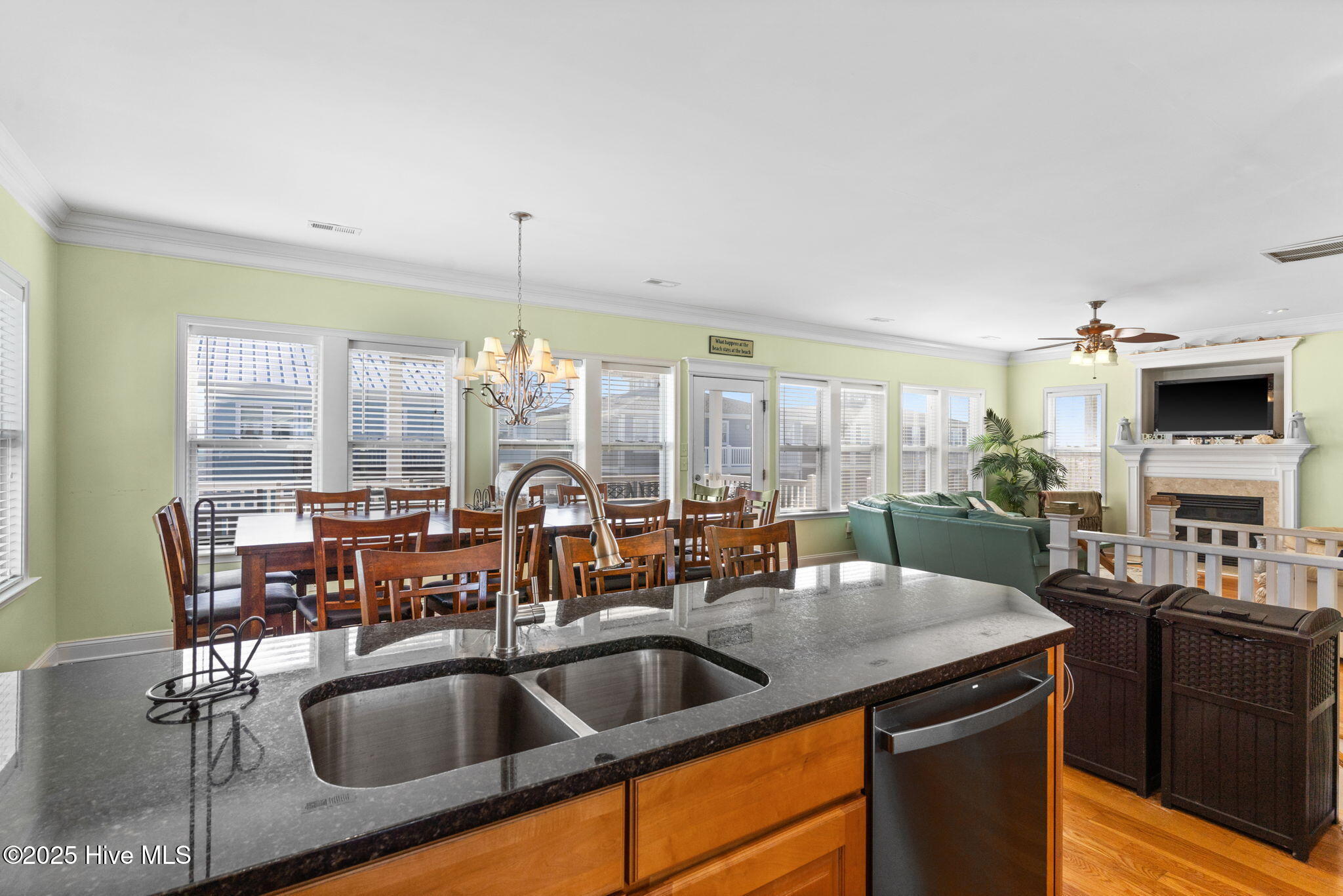 property viewer photo 13
