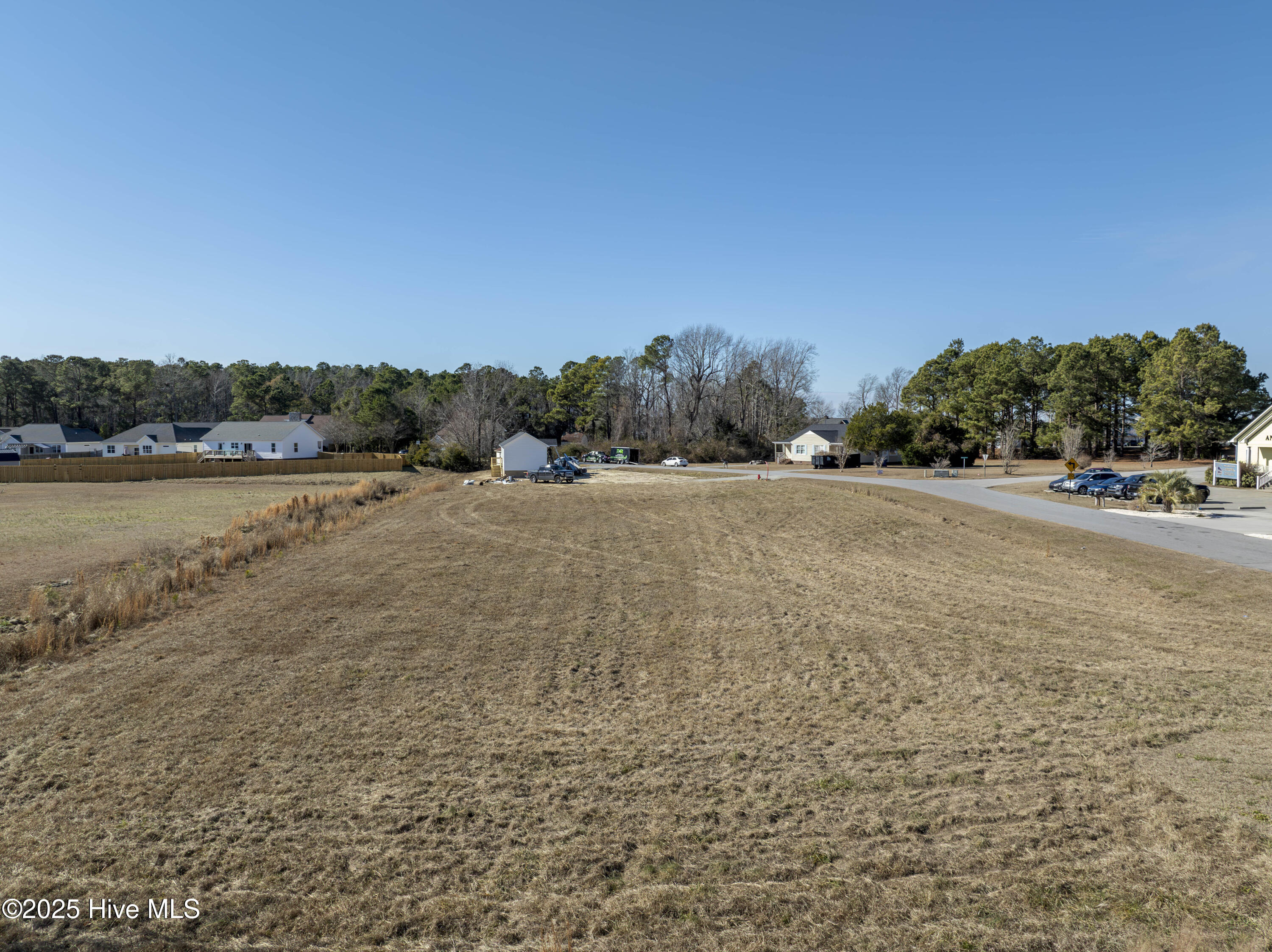 main property photo 11