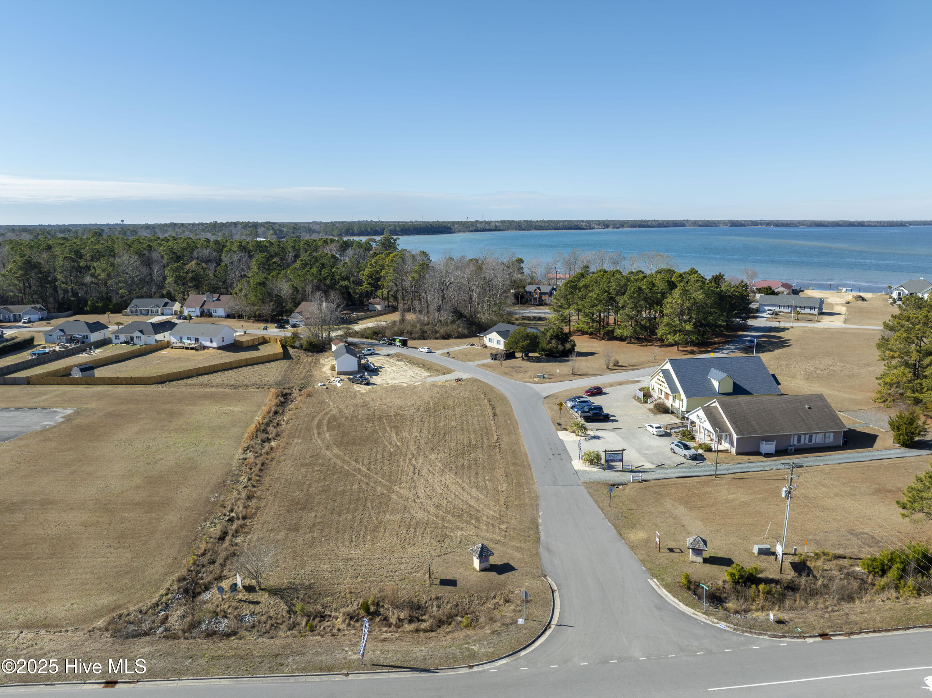 main property photo 18