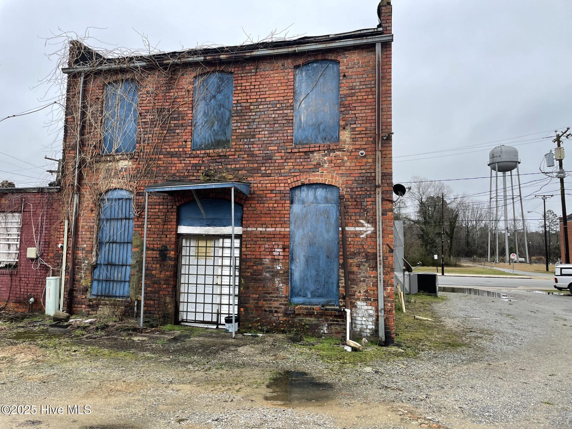main property photo 14