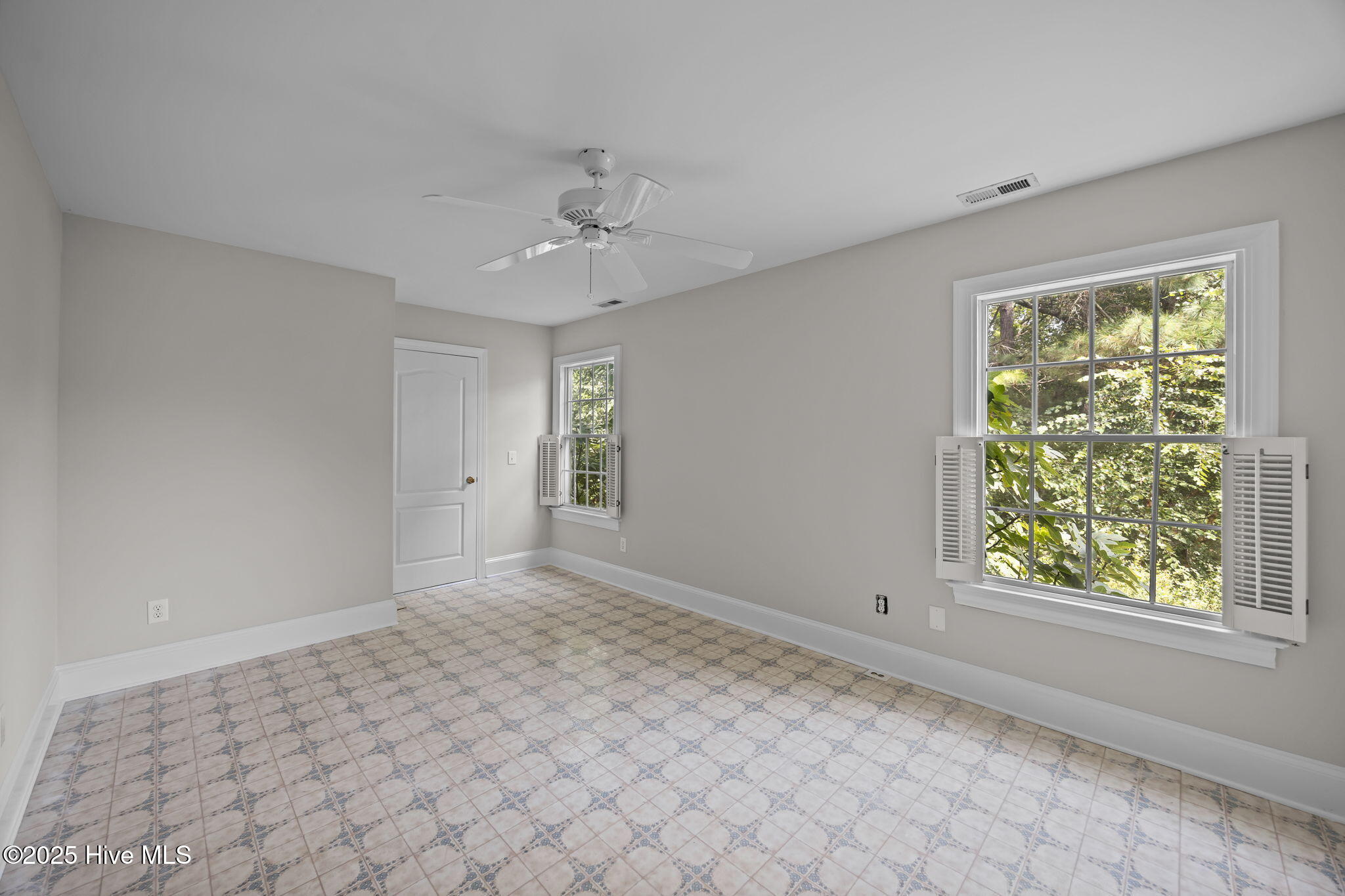 main property photo 75