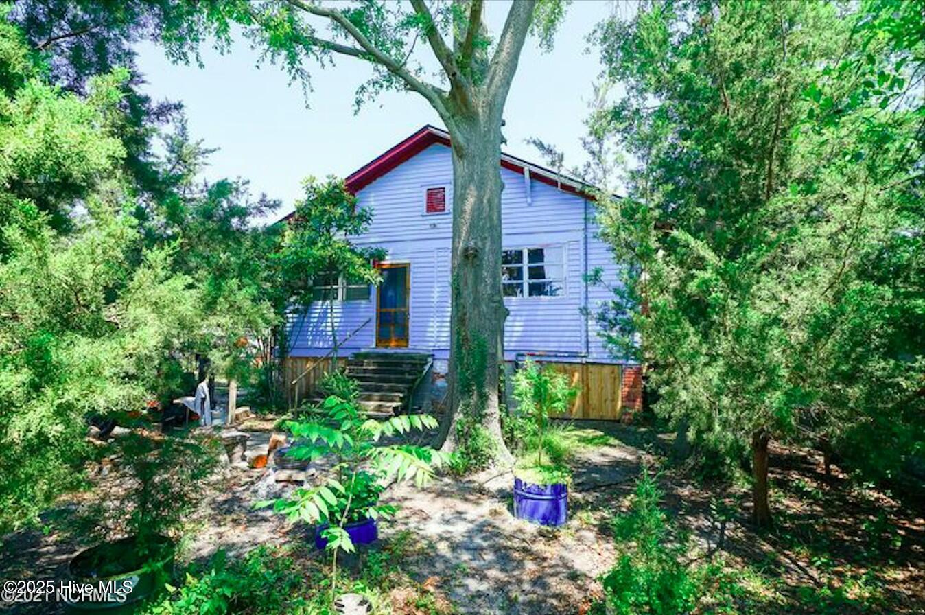 main property photo 32