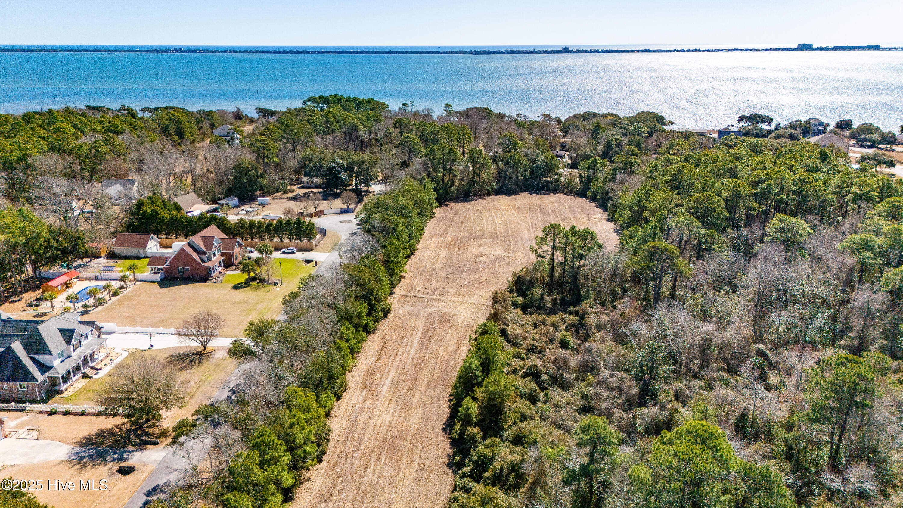 main property photo 29