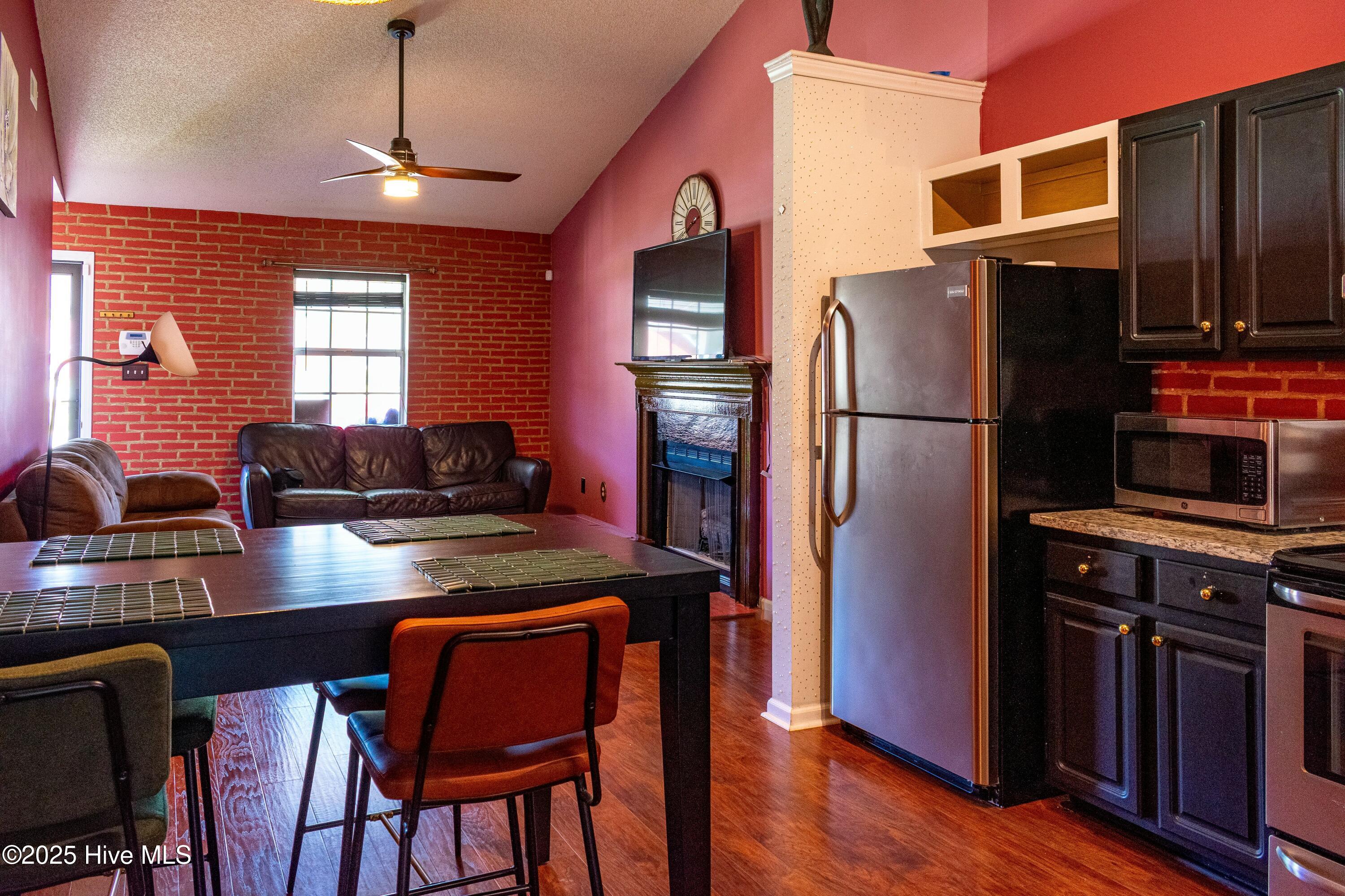 property viewer photo 15