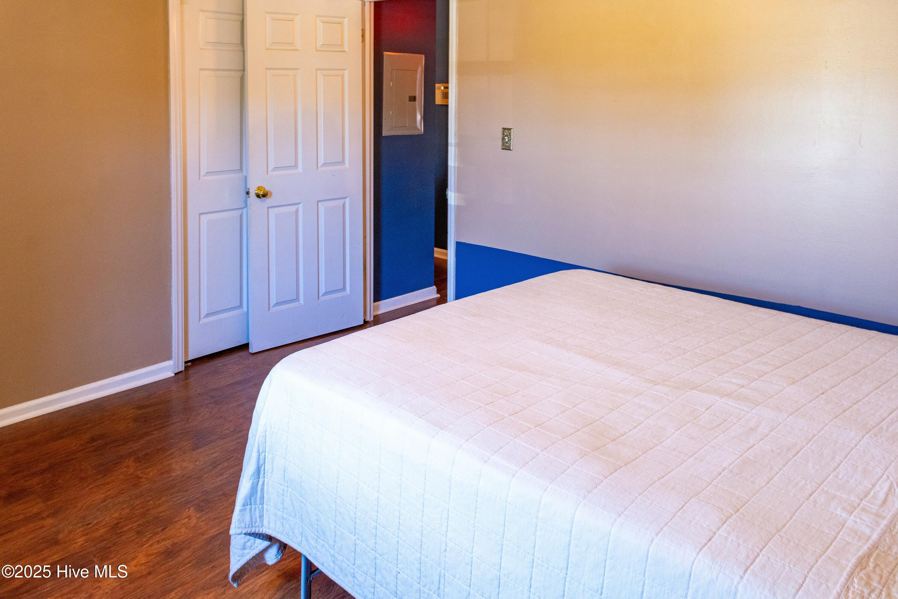 property viewer photo 9