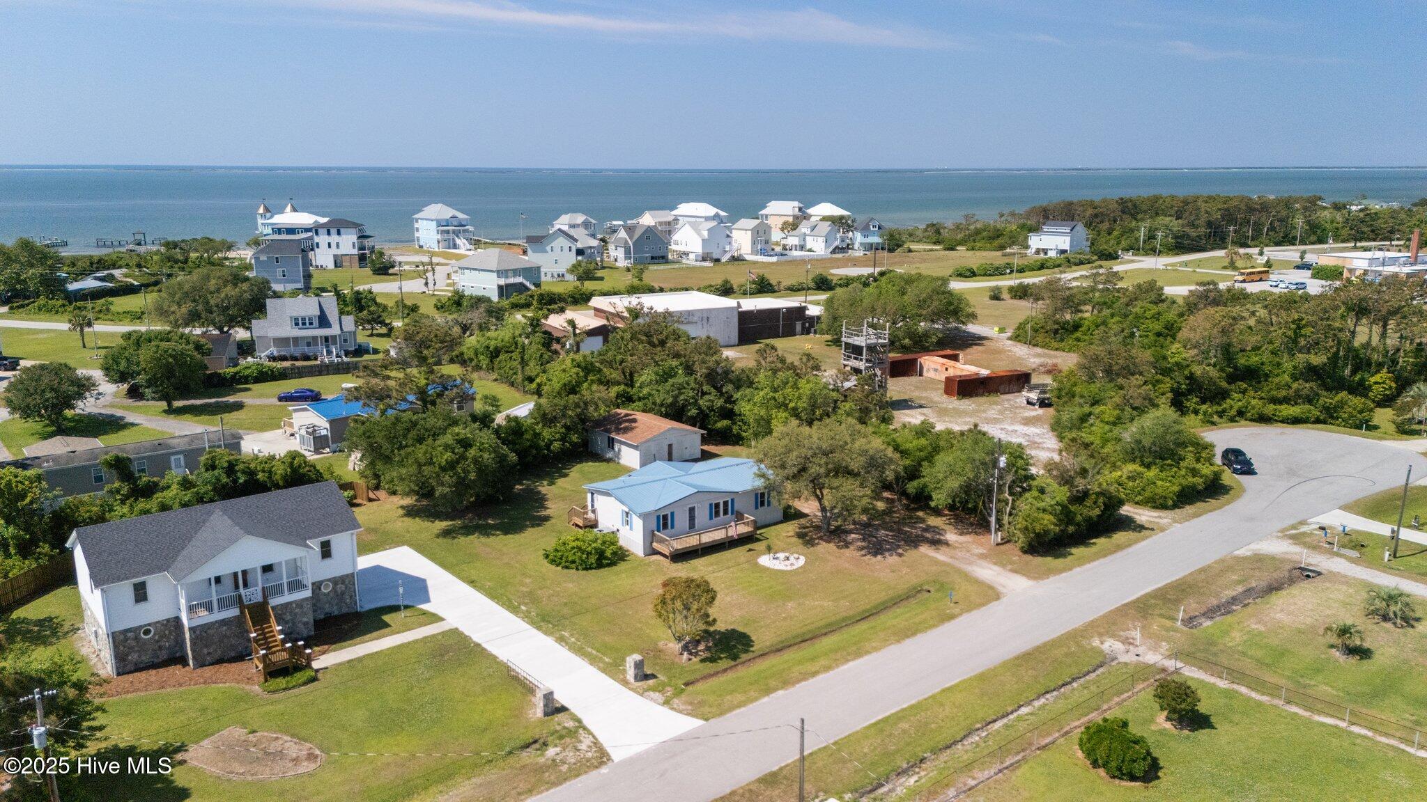 main property photo 40