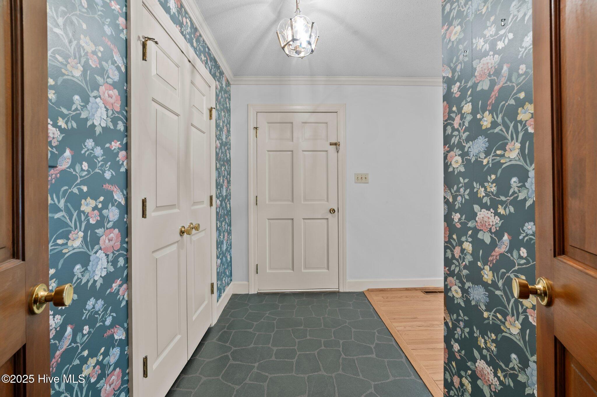 property viewer photo 15