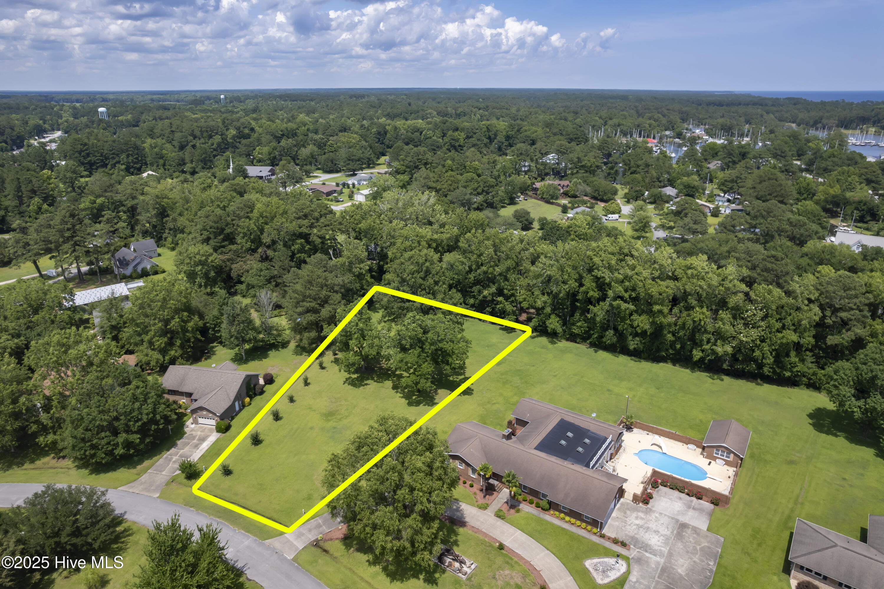 main property photo 9