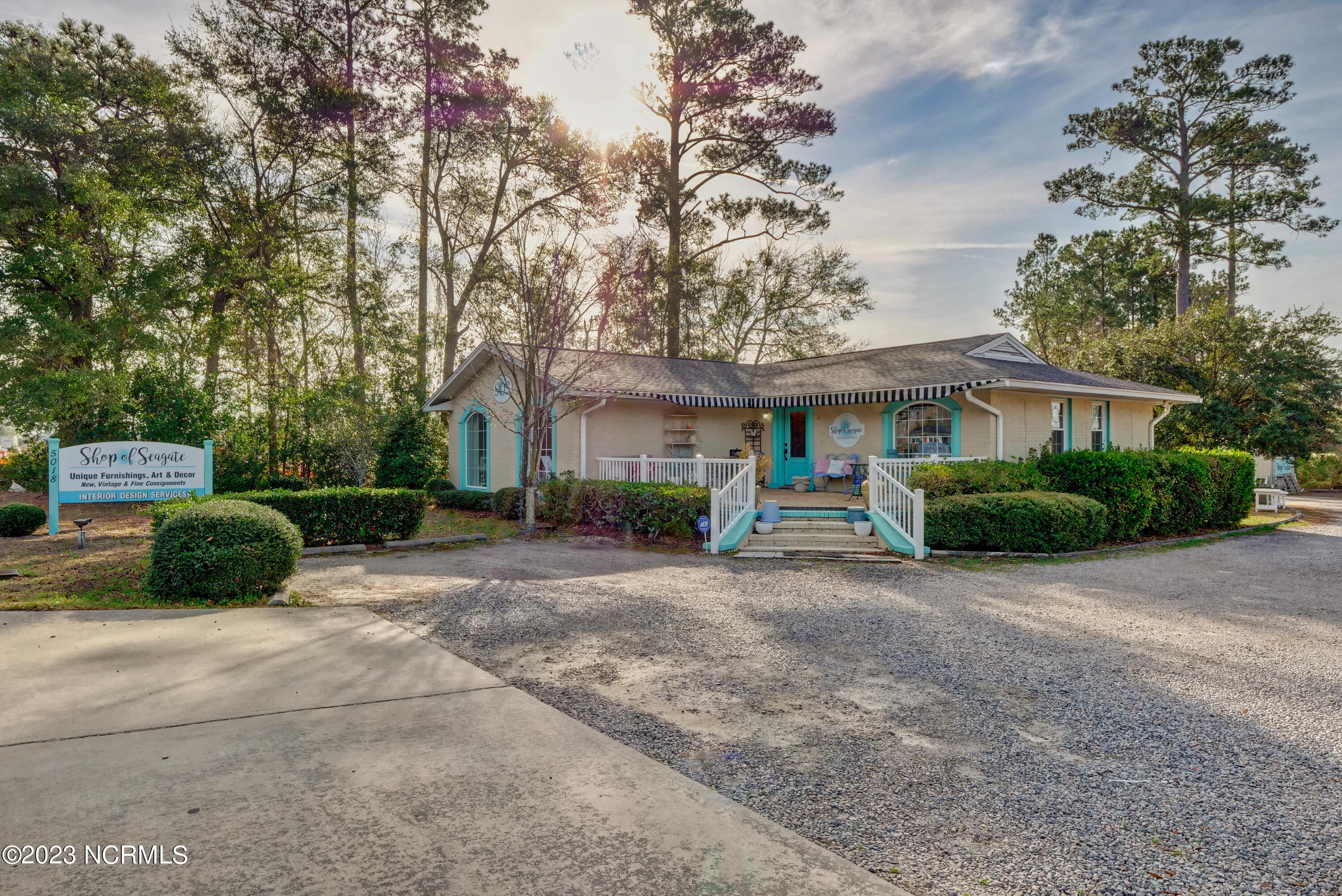 main property photo 28