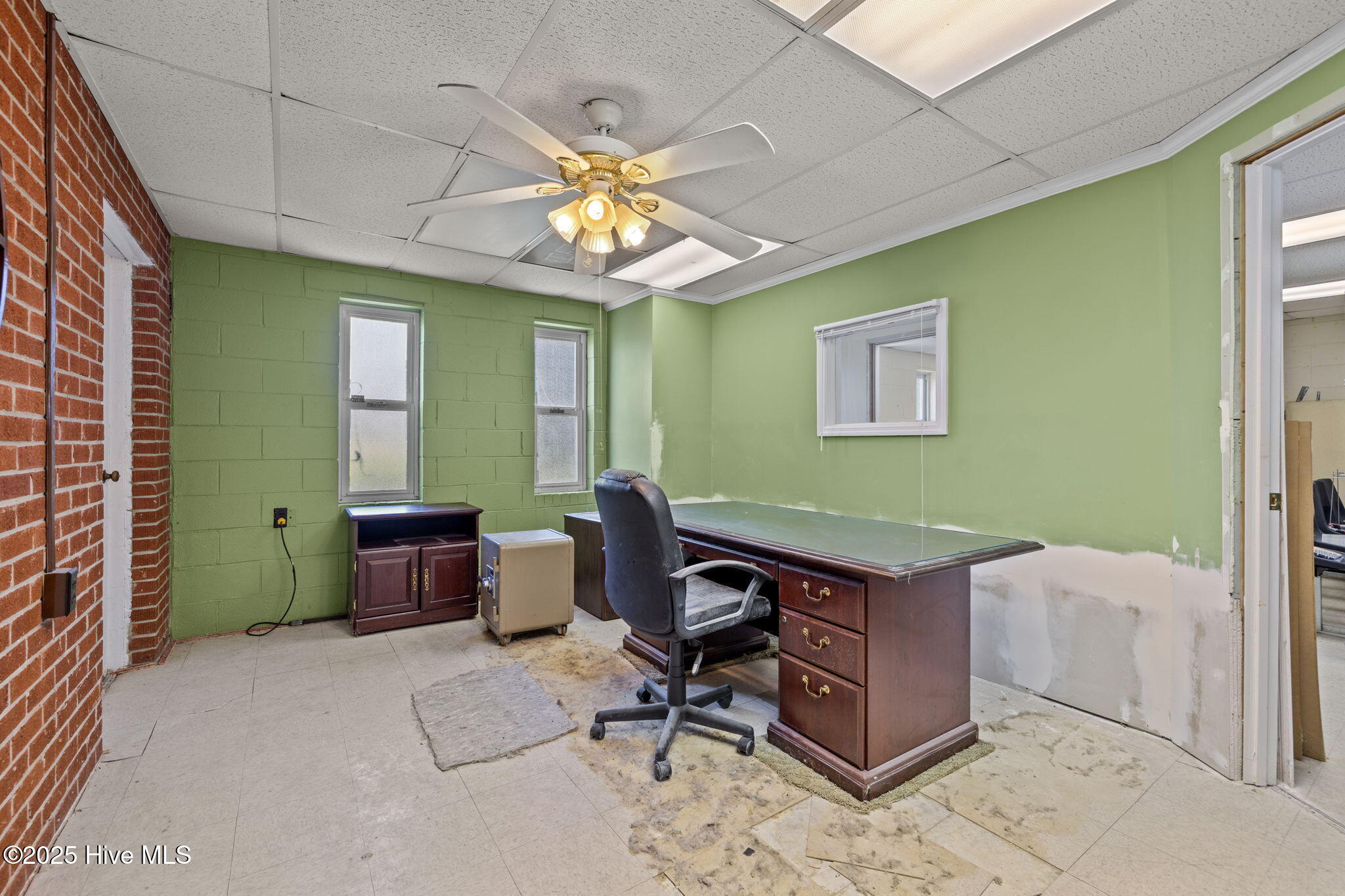 main property photo 16